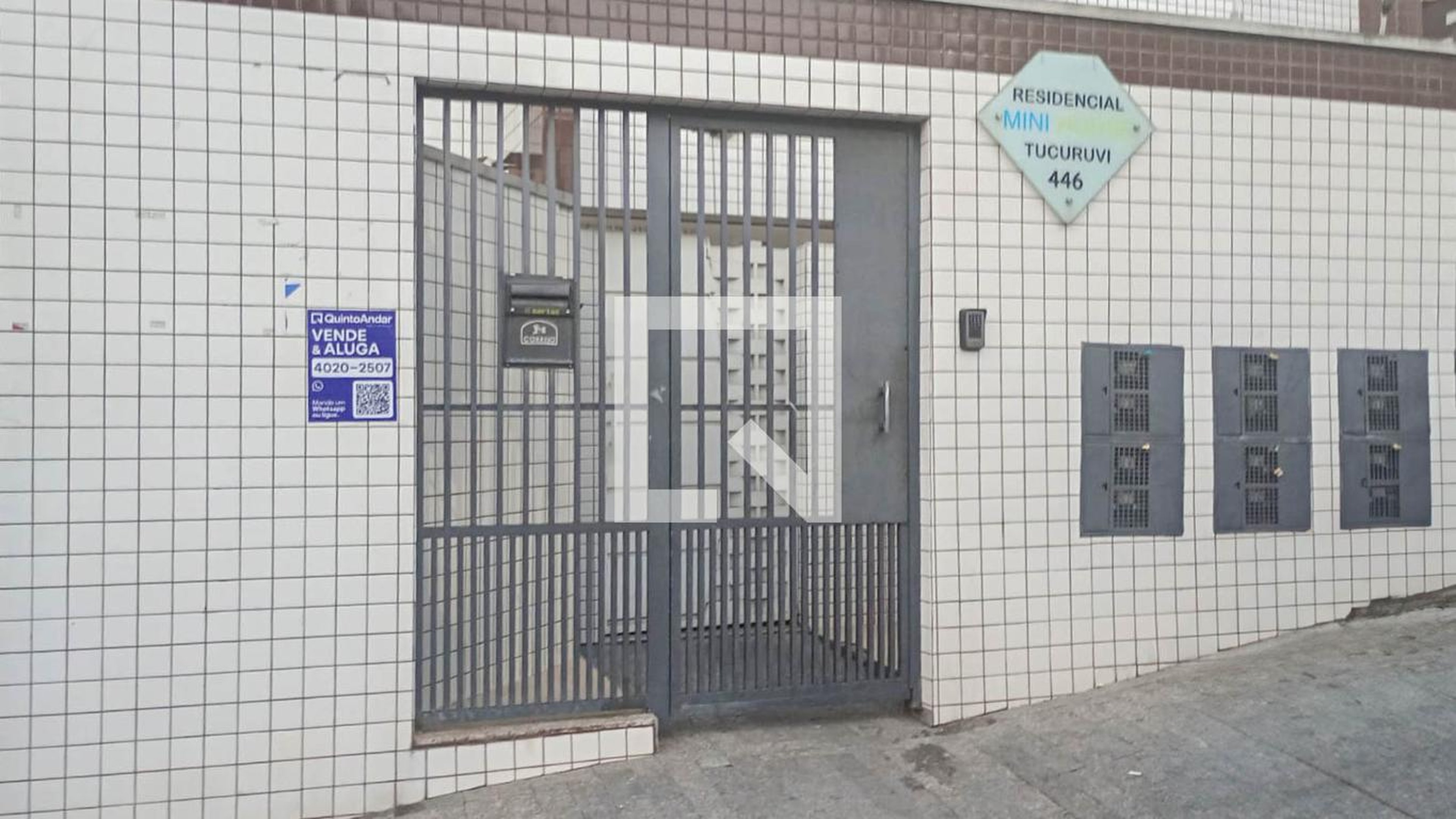 Fachada Condomínio em Rua Padre Leão Peruche, 55