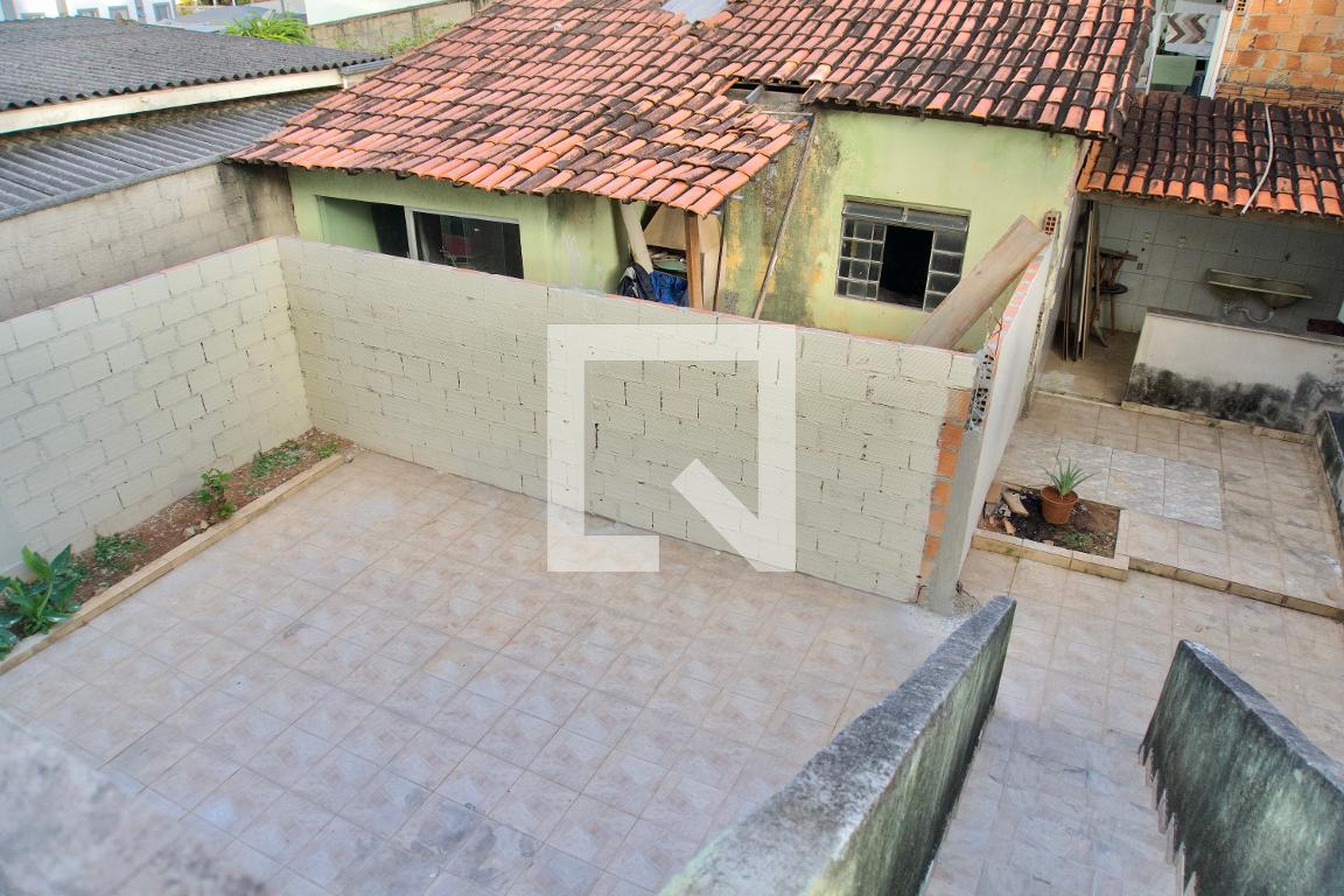 Área Externa Condomínio em Avenida Raul Mourão Guimarães, 350