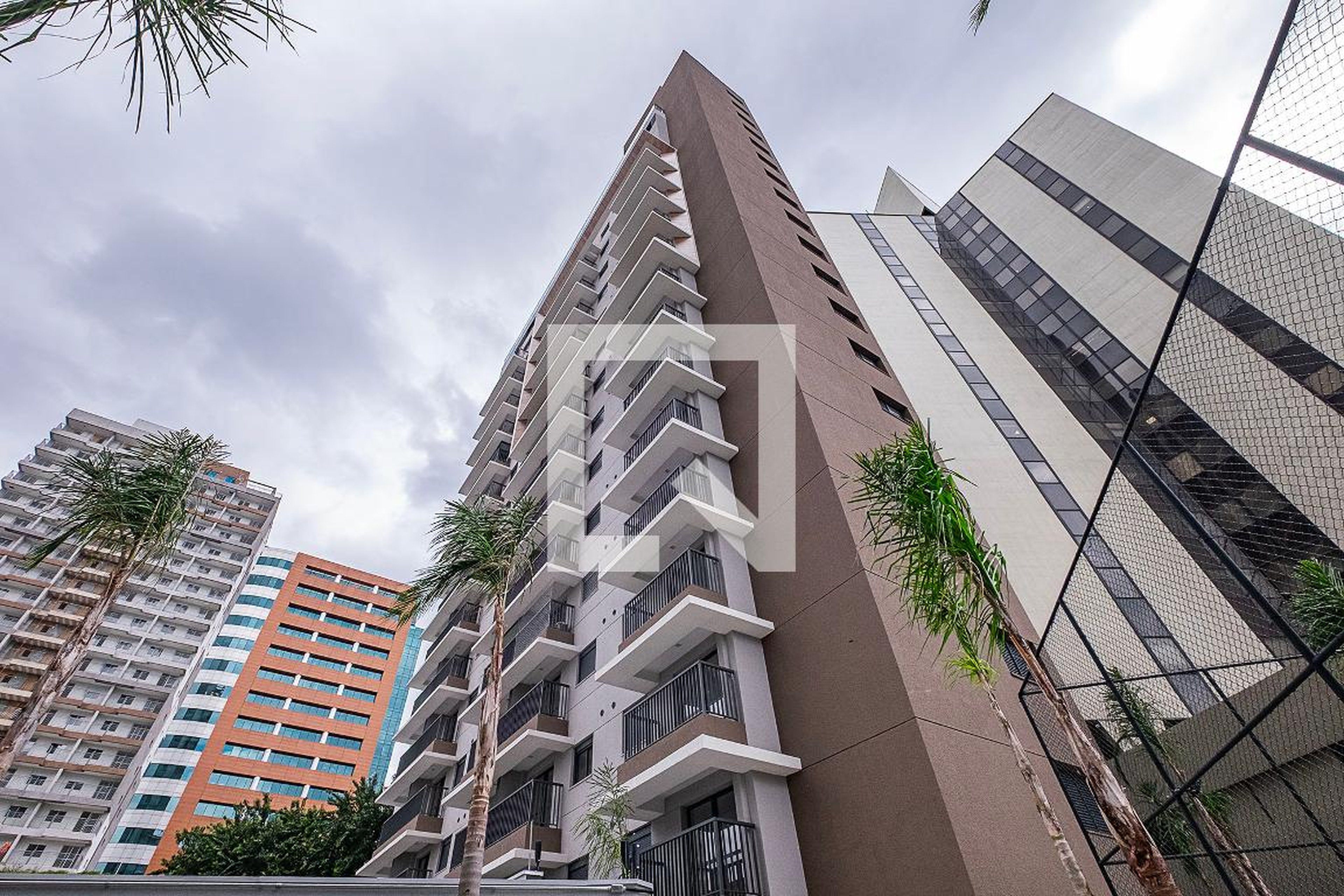 Fachada Condomínio Pinheiros BY Passarelli