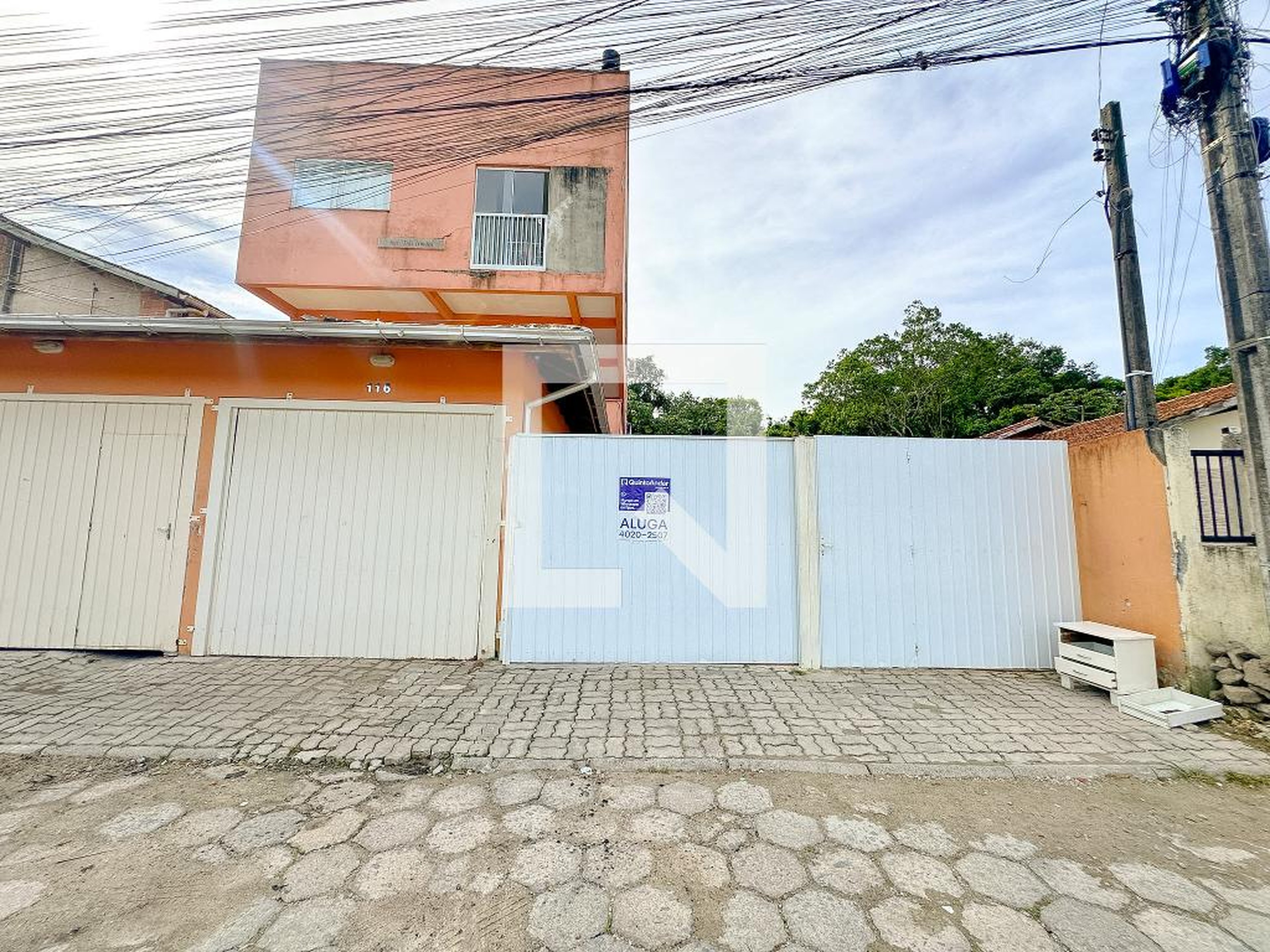 Fachada Condomínio Três Irmãos