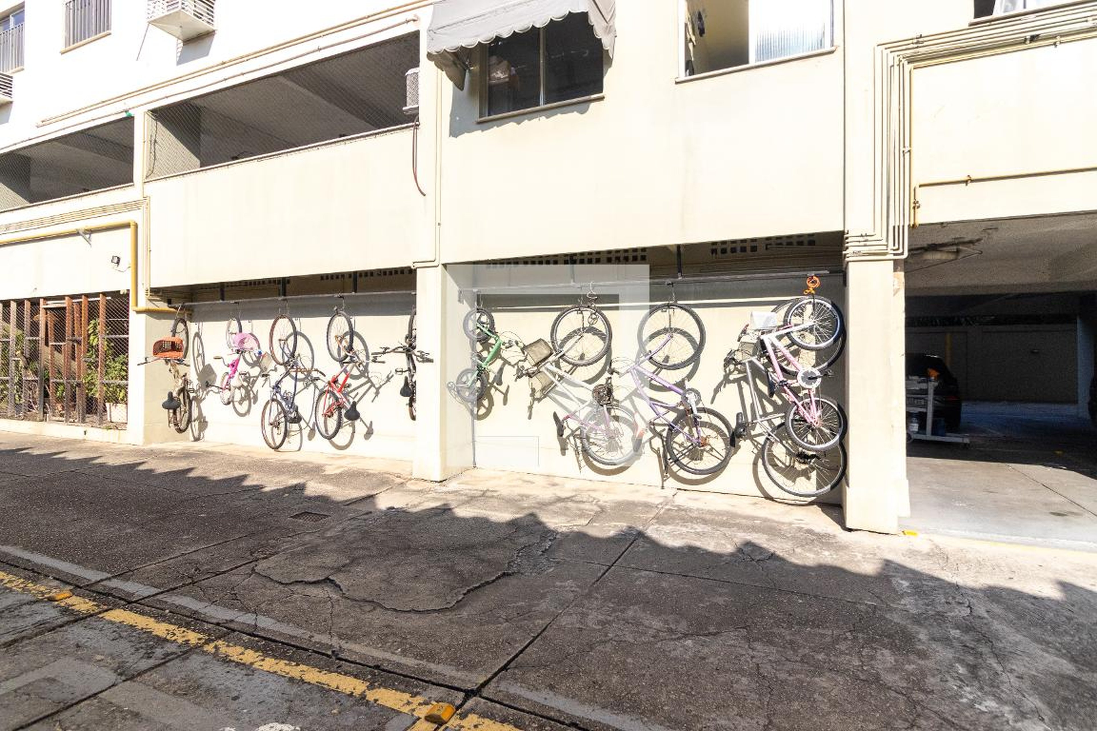 Bicicletário - Mar Egeu