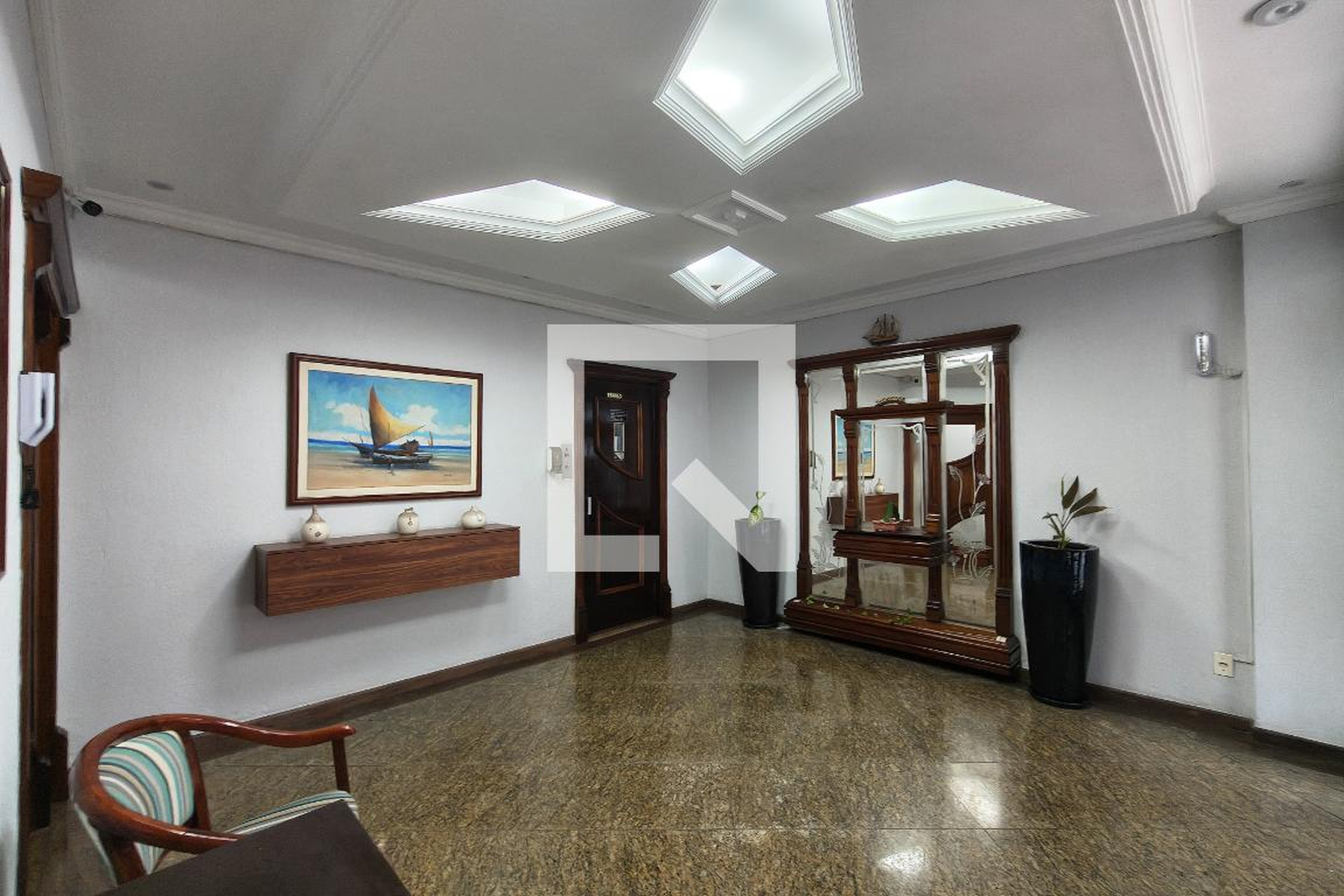Hall de entrada - Roviaki