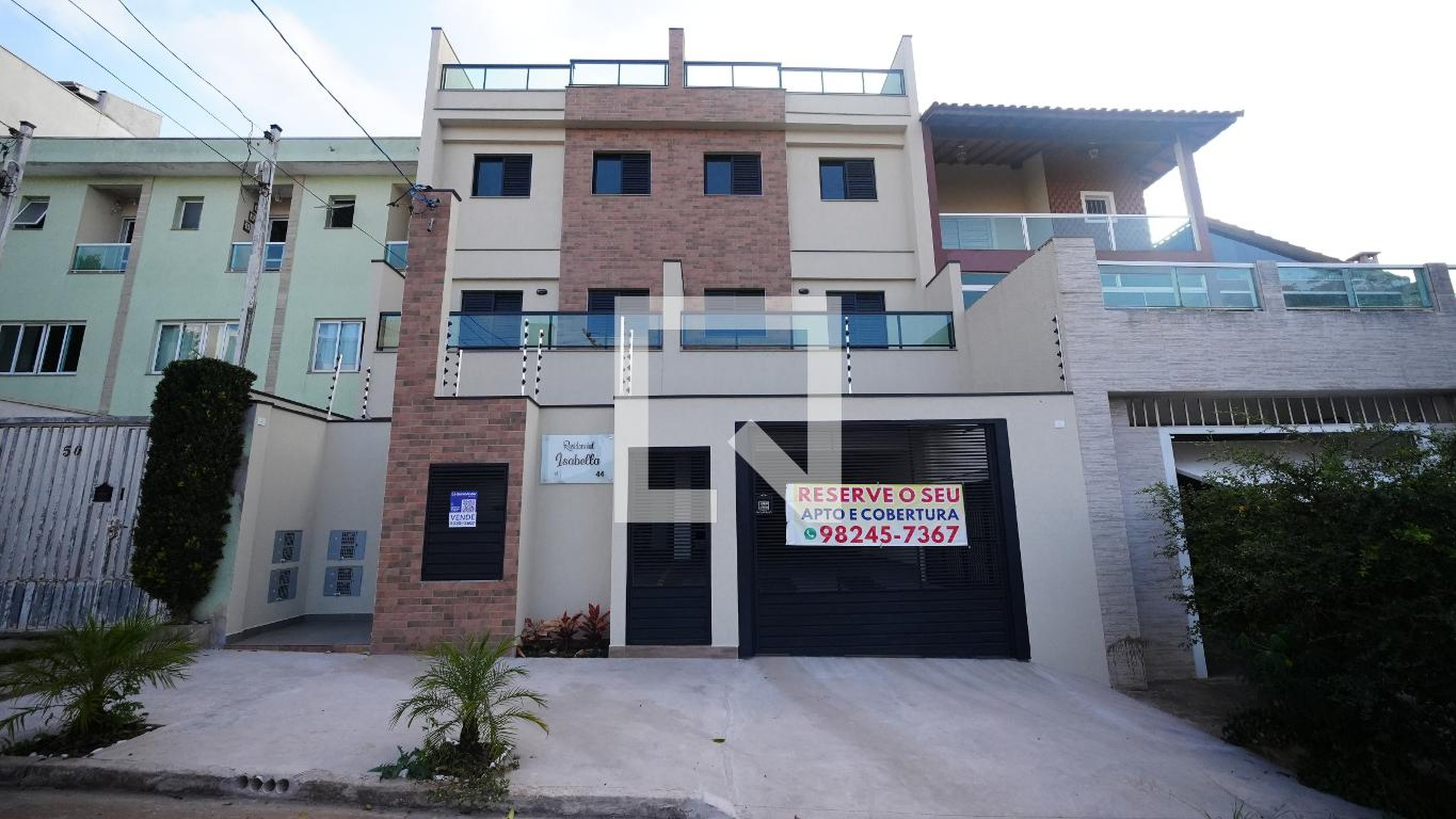 Fachada Condomínio em Rua Corcovado, 44