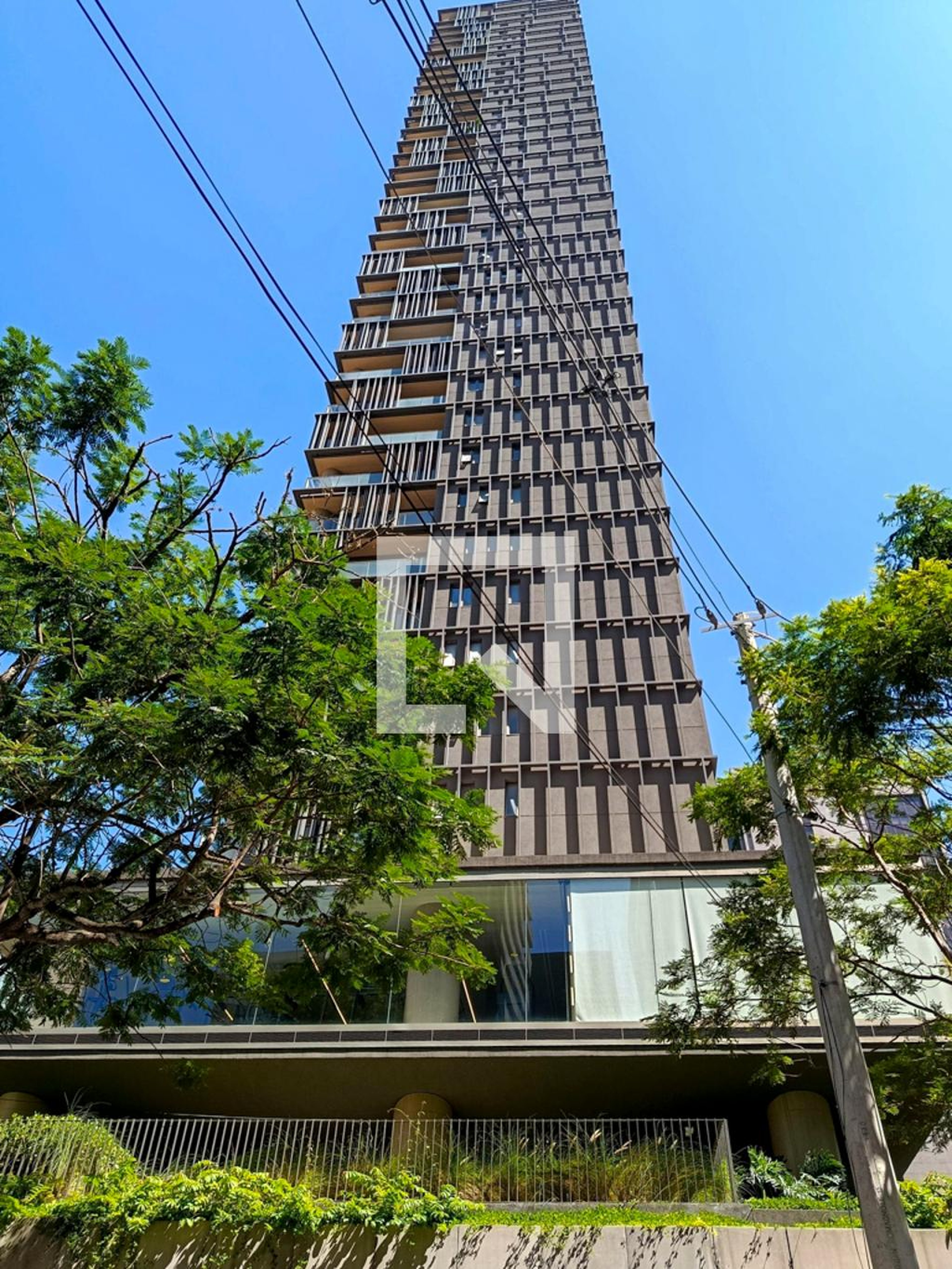 Fachada do Prédio Edifício Praça Henrique Monteiro