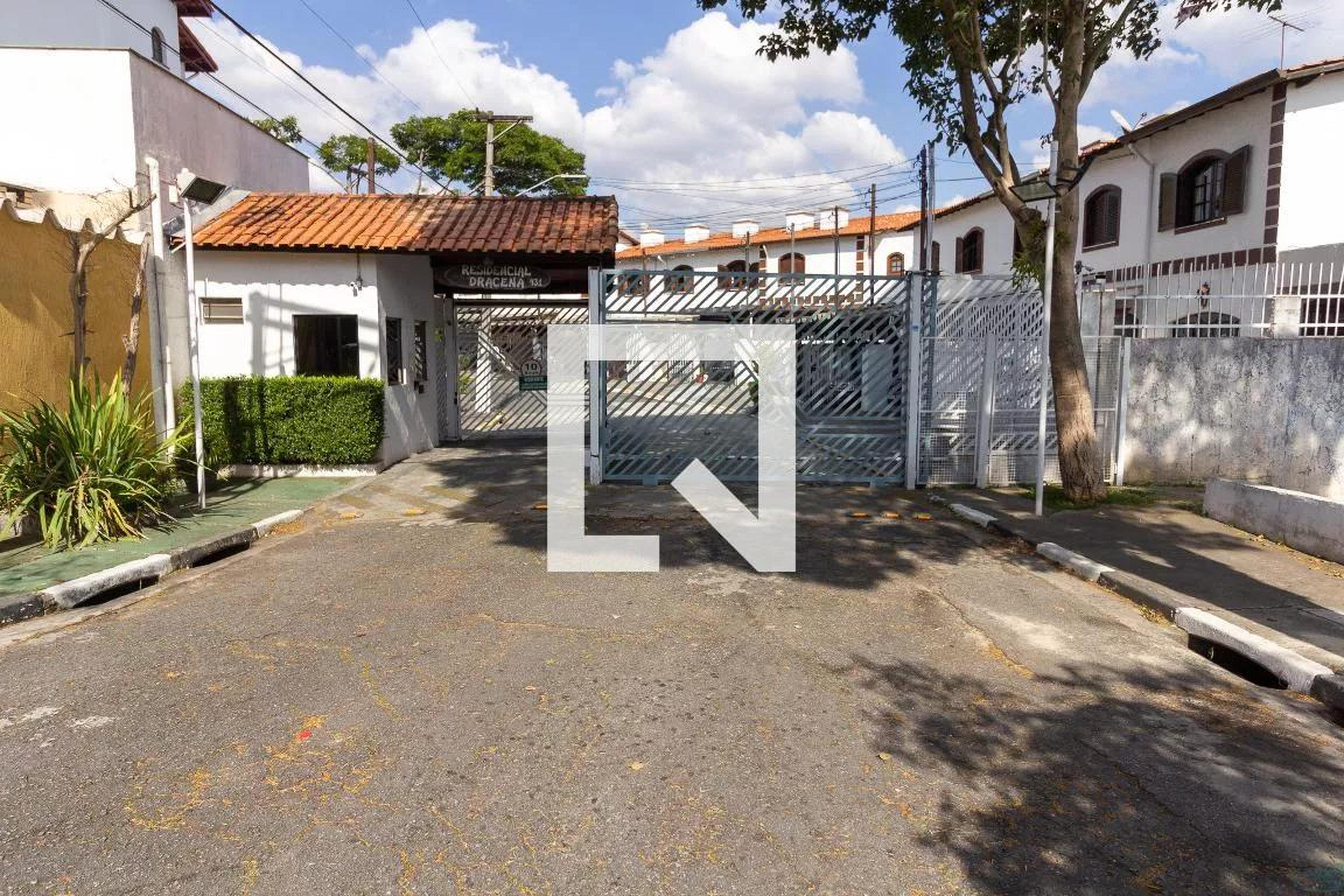 Fachada Condomínio em Rua João Guilherme, 431