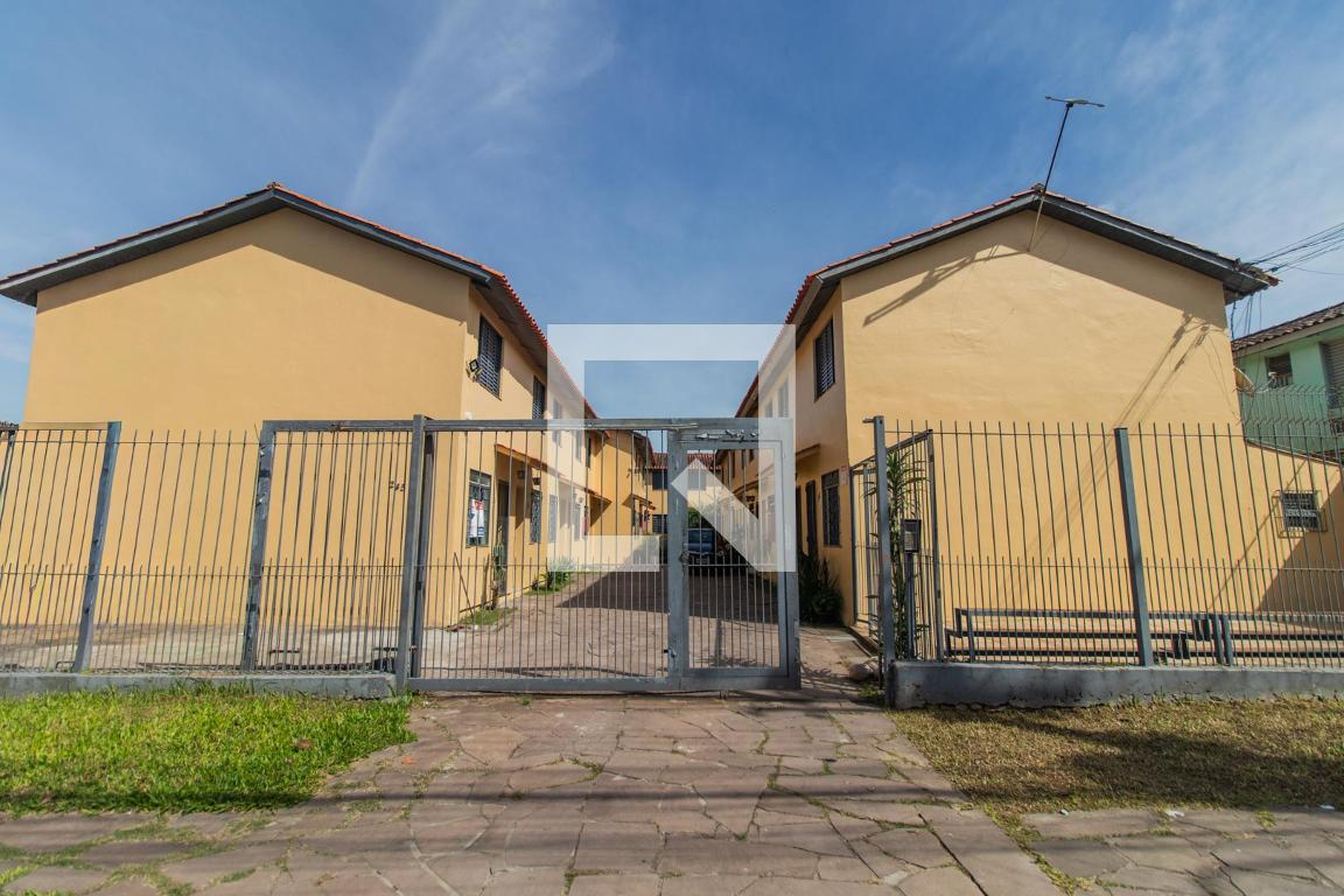 Fachada Condomínio Moradas do Sabiá