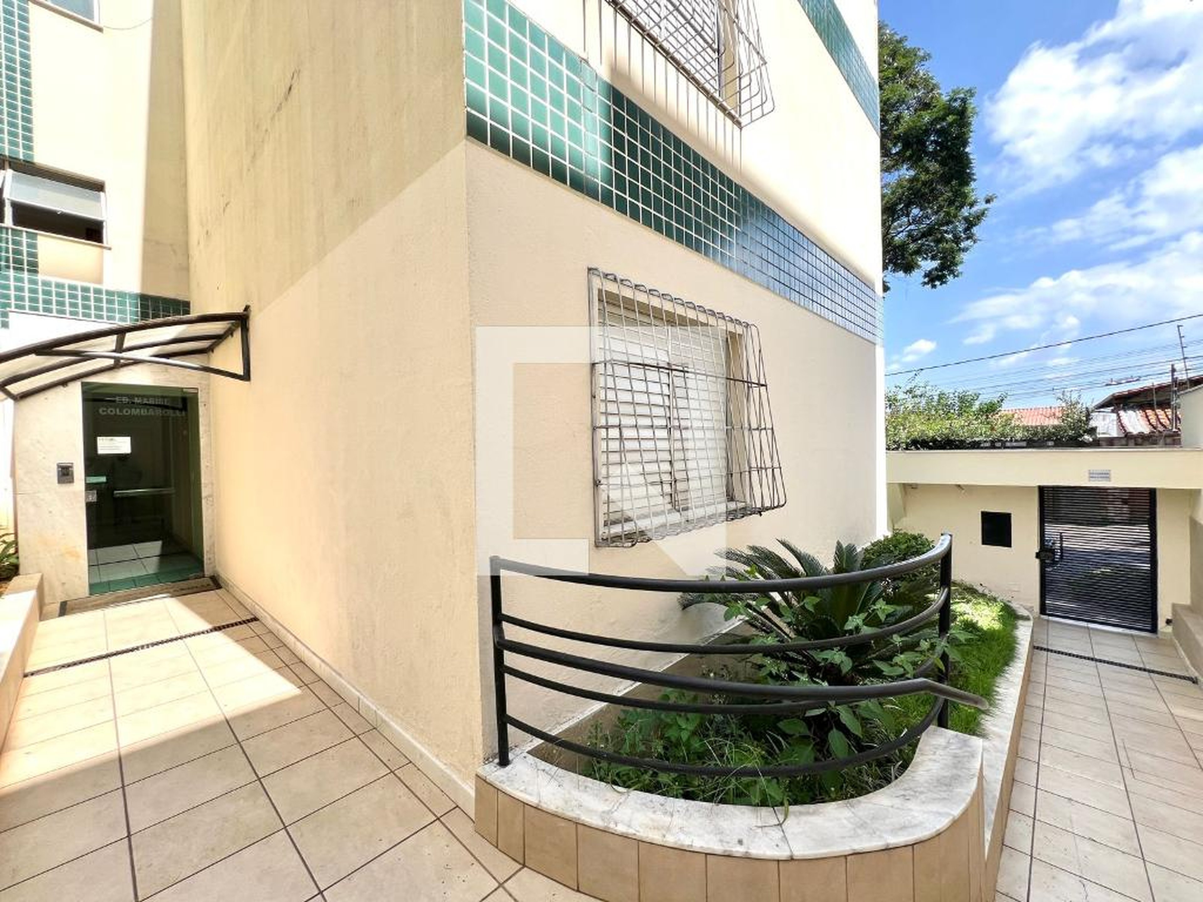 Hall de entrada - Edifício Marise Colombolli