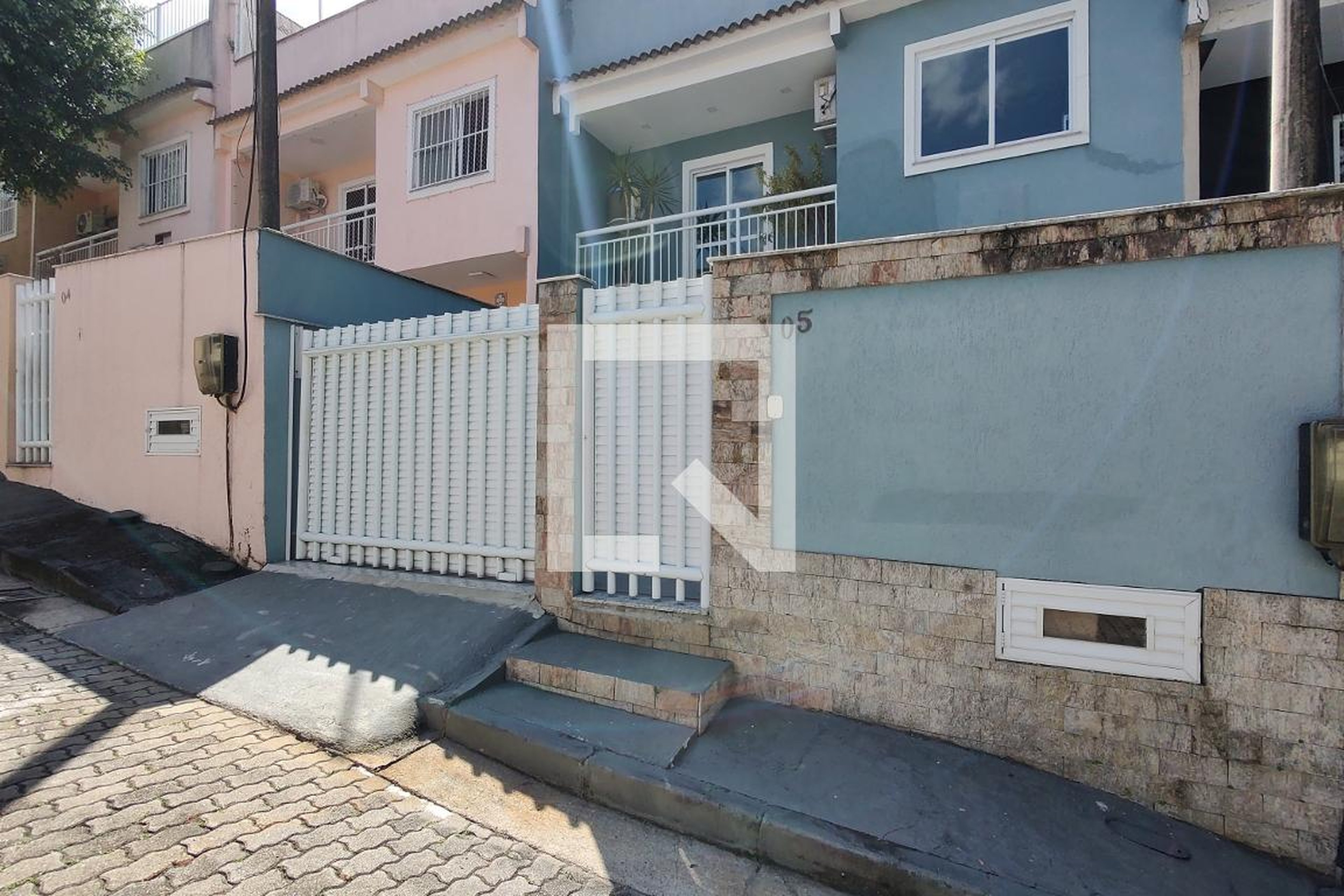 Fachada Condomínio em Rua Maença, 216