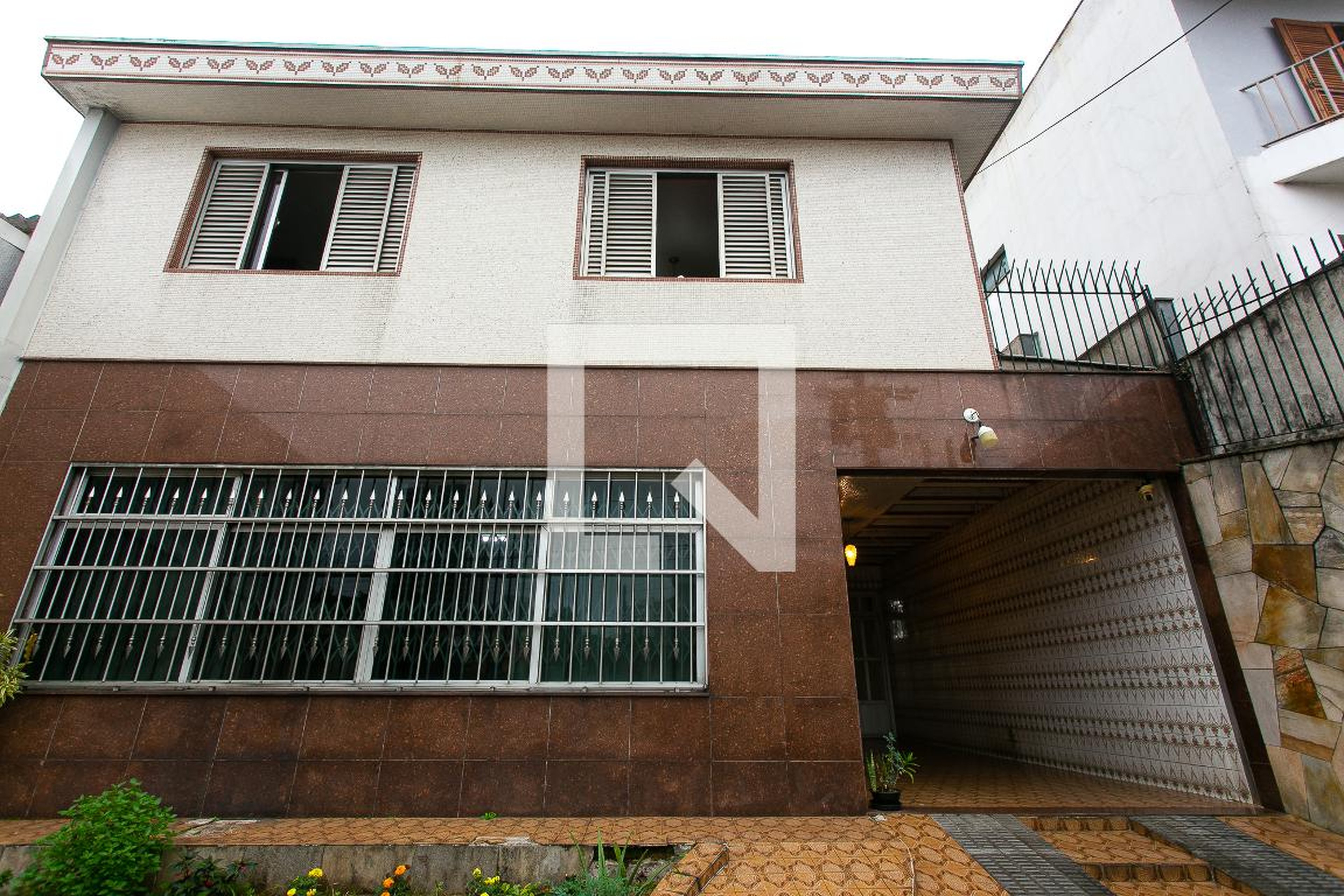 Fachada Condomínio em Rua Fernão Marques, 94