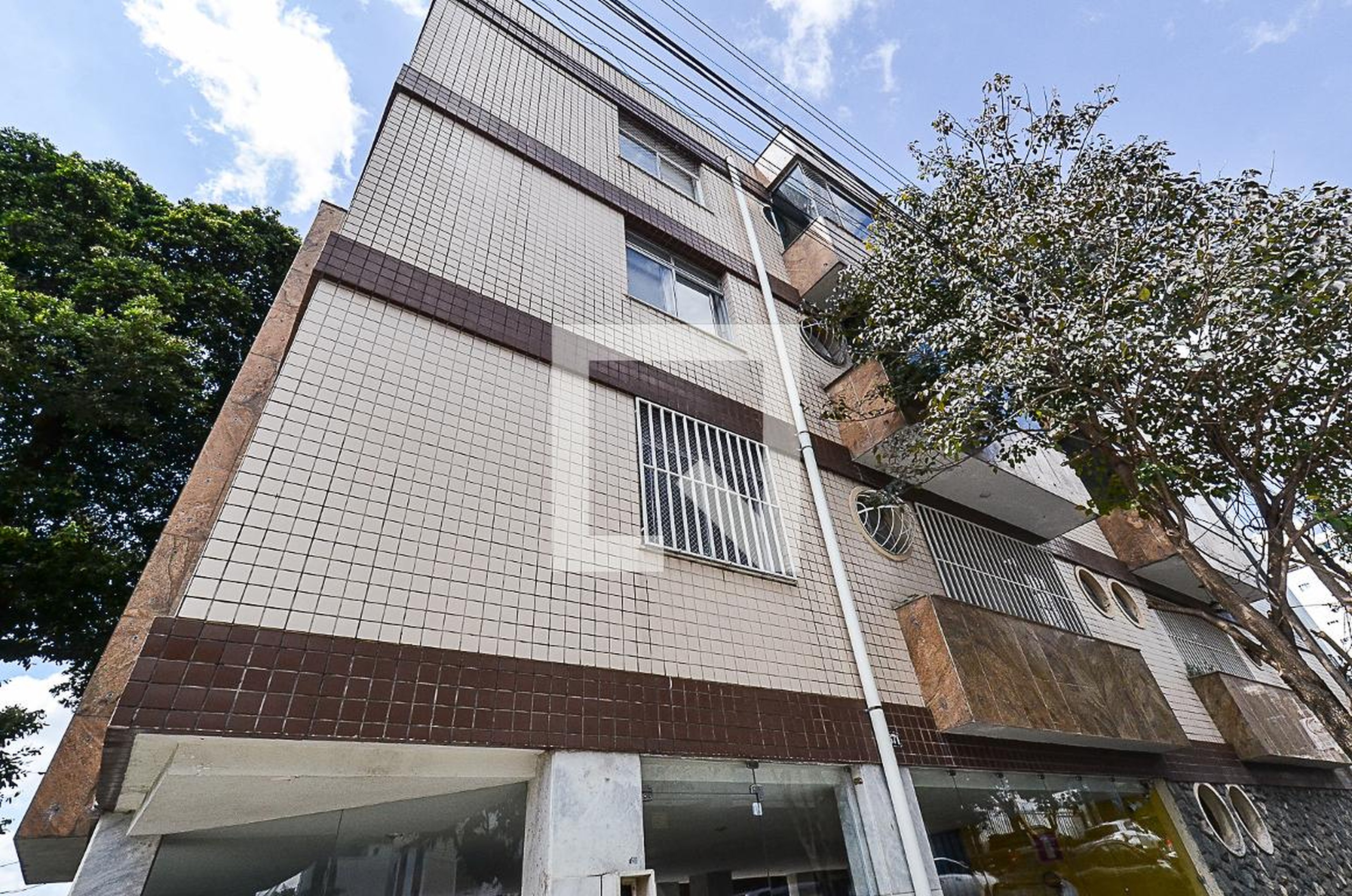 Fachada Condomínio em Rua Professor Pimenta da Veiga, 671