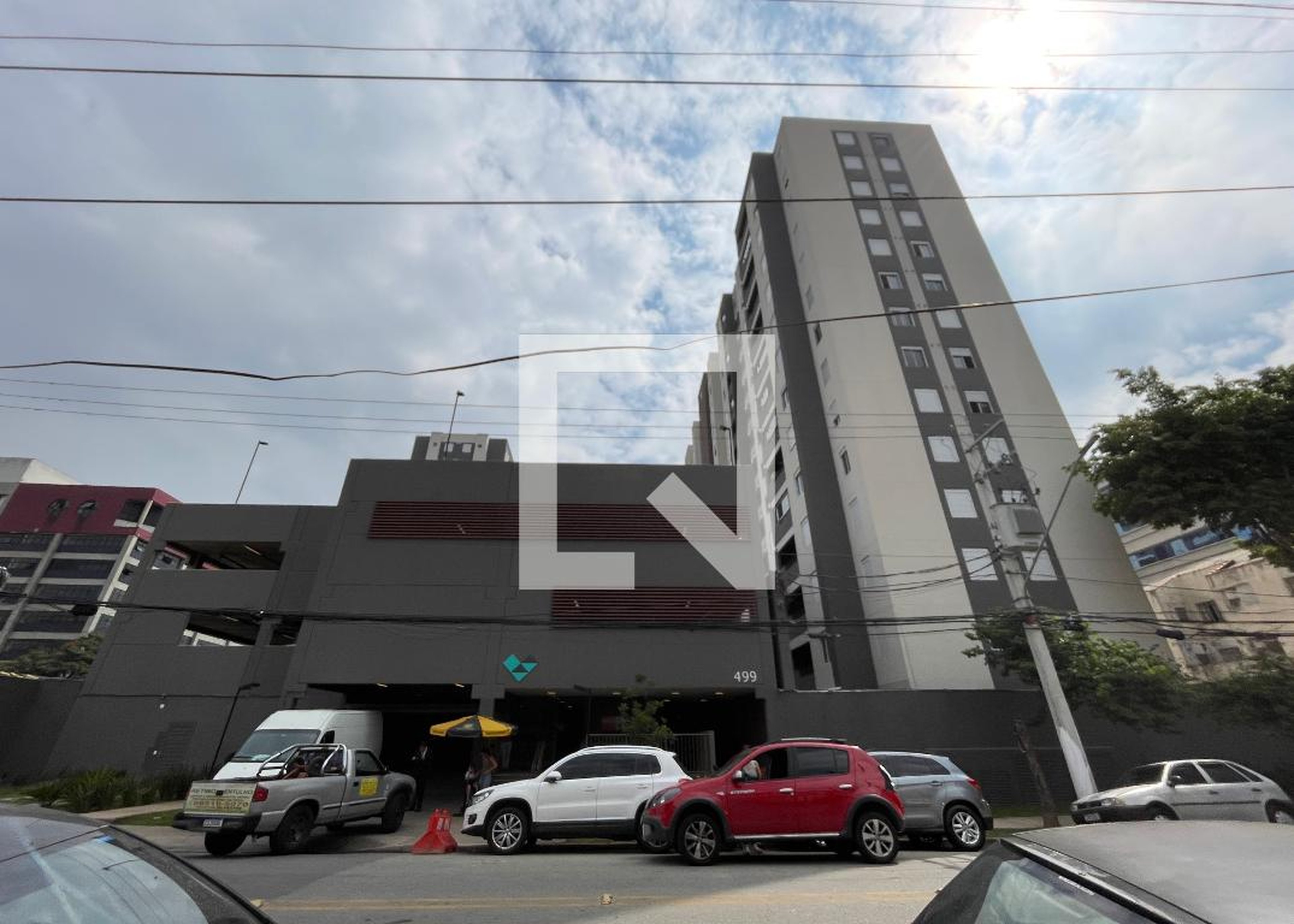 Fachada Condomínio em Rua Voluntários da Pátria, 469