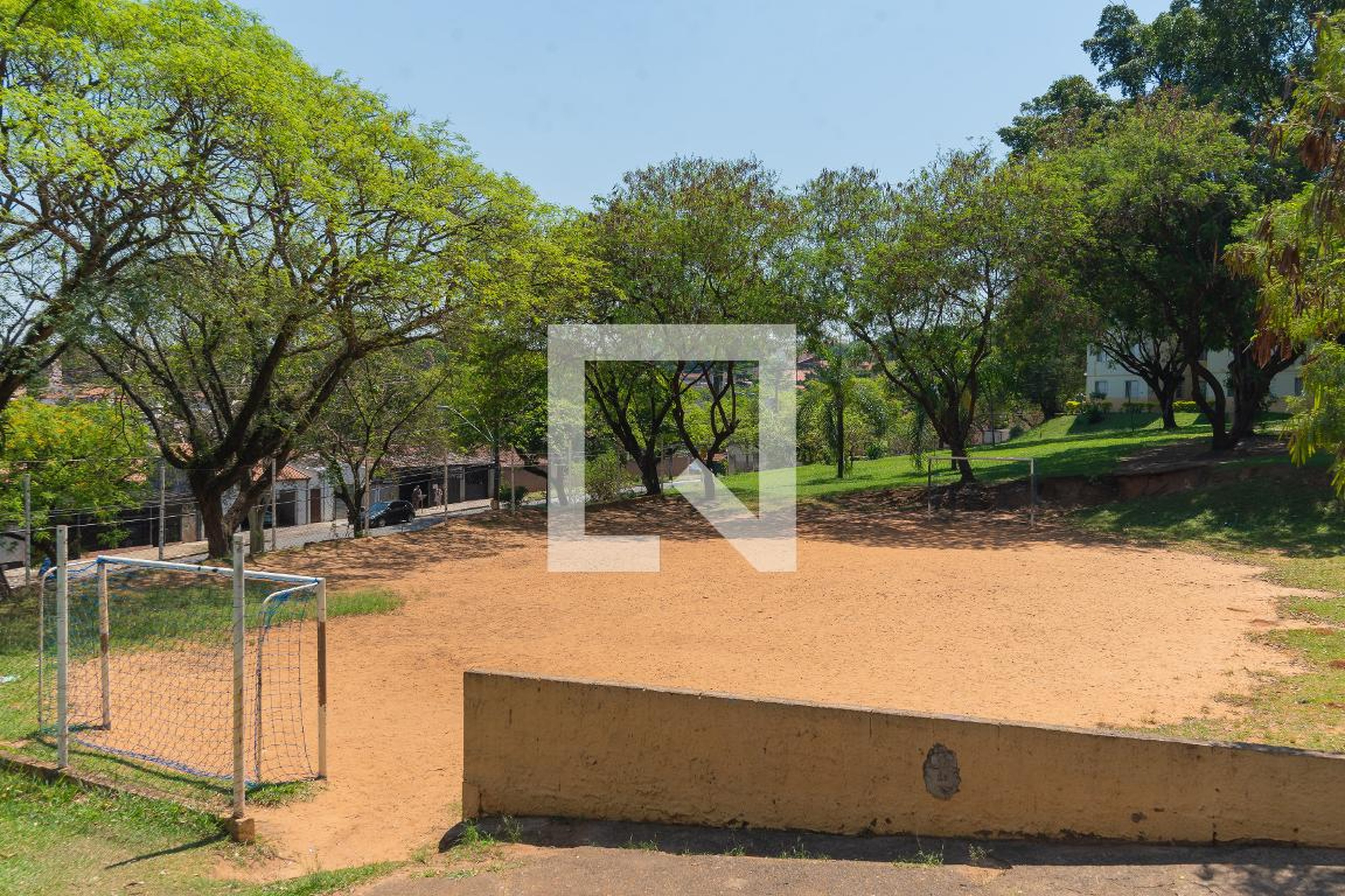 Campo de Futebol - Bandeirantes