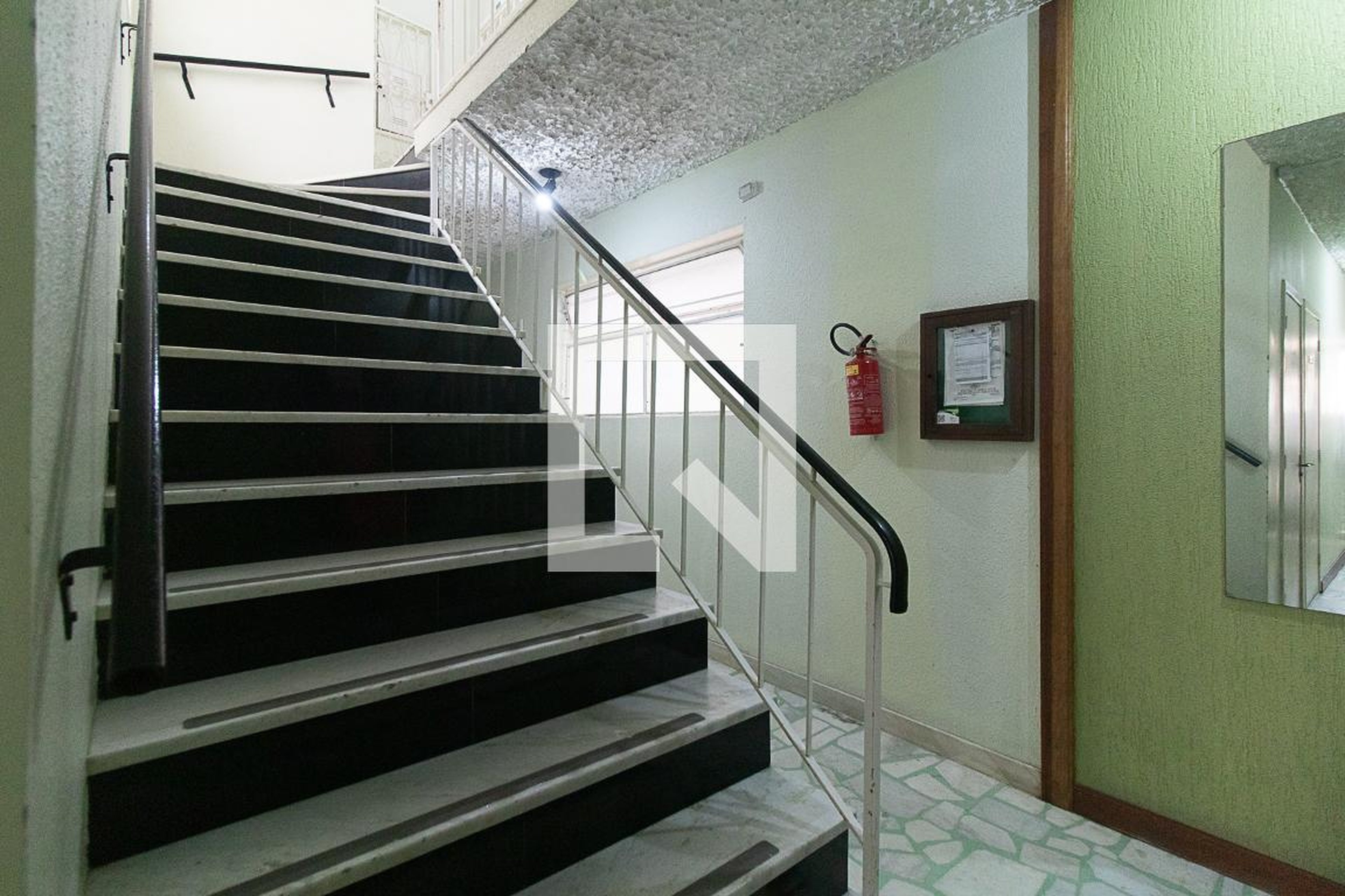 Hall de entrada - Edifício Na Laura