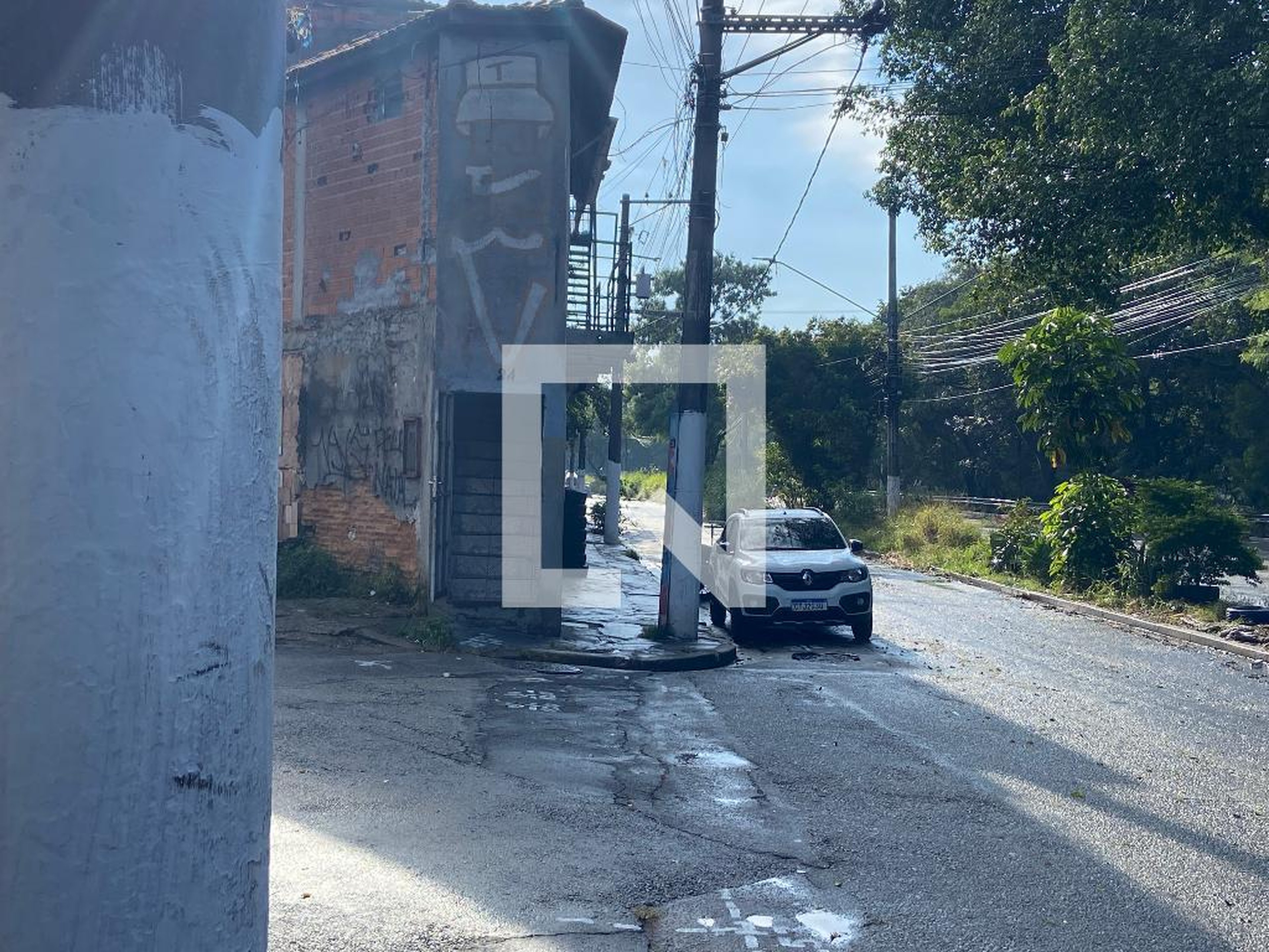 Fachada Condomínio em Travessa Francisco Pasquali, 24