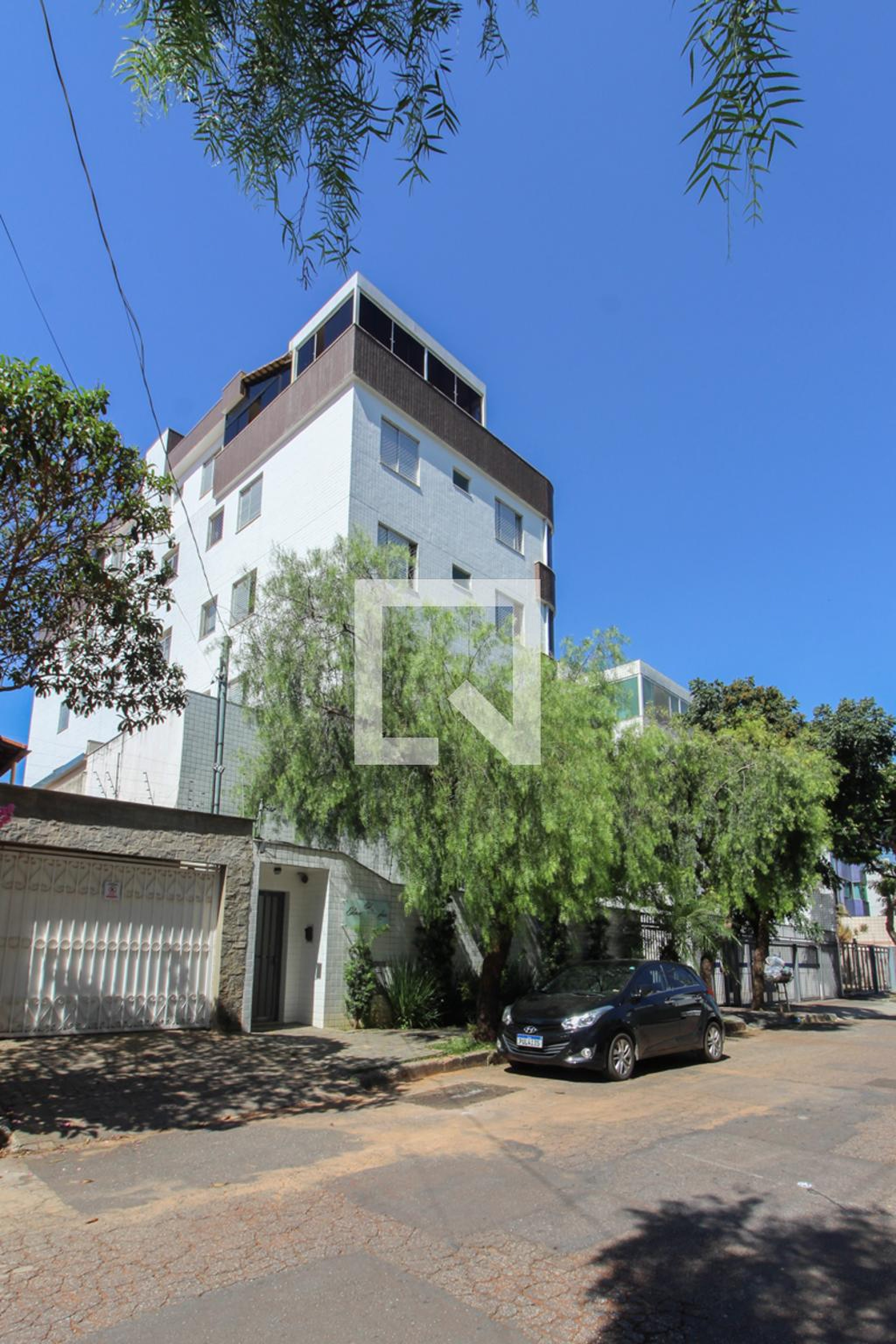 Fachada Condomínio em Rua Castelo de Lisboa, 249
