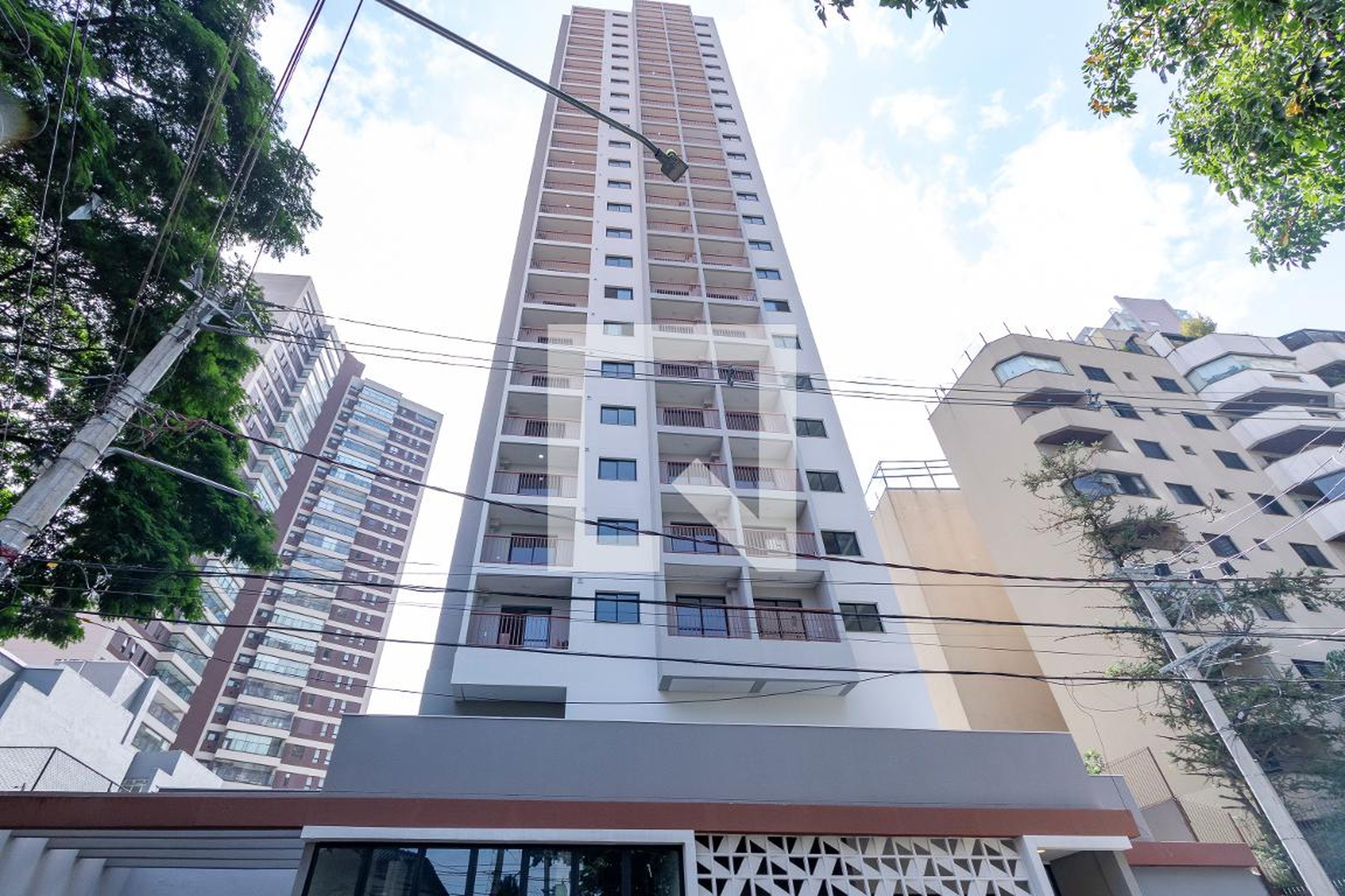 Fachada Condomínio em Rua Cacilda Becker, 0