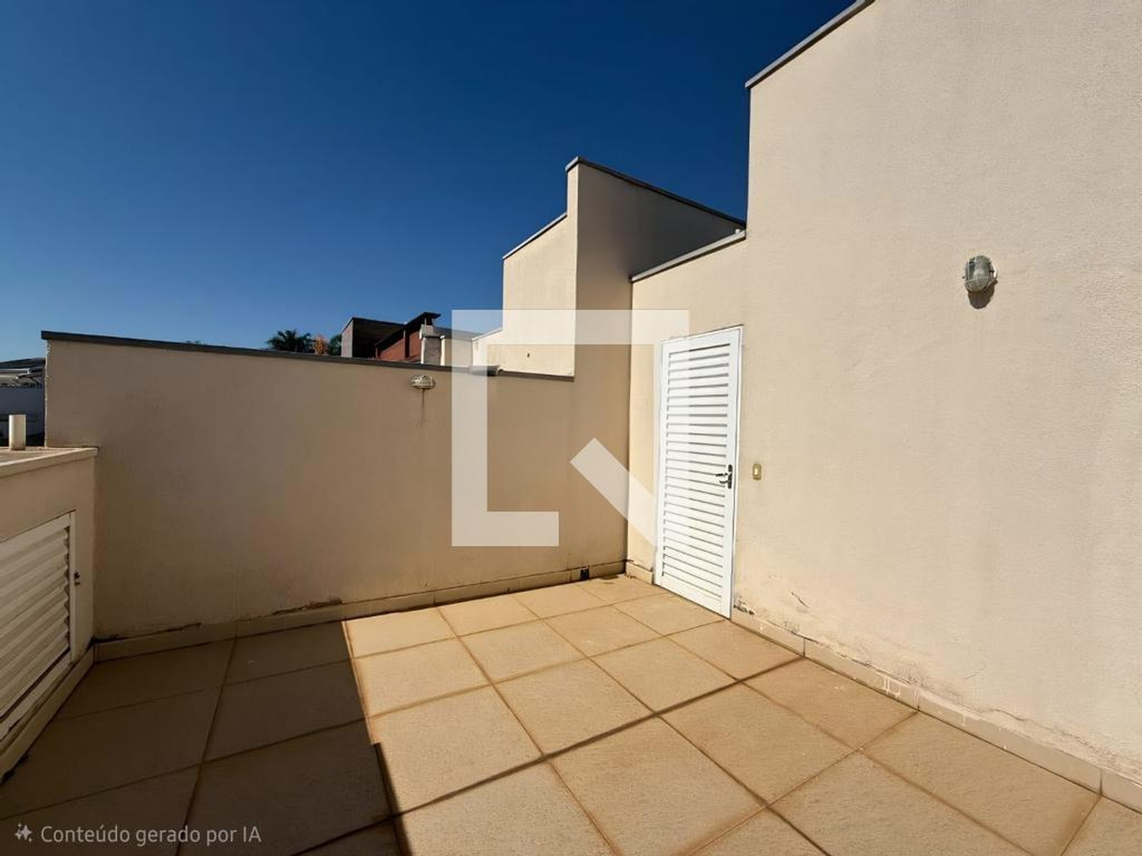 Área externa Condomínio em Avenida Oswaldo Von Zuben, 565