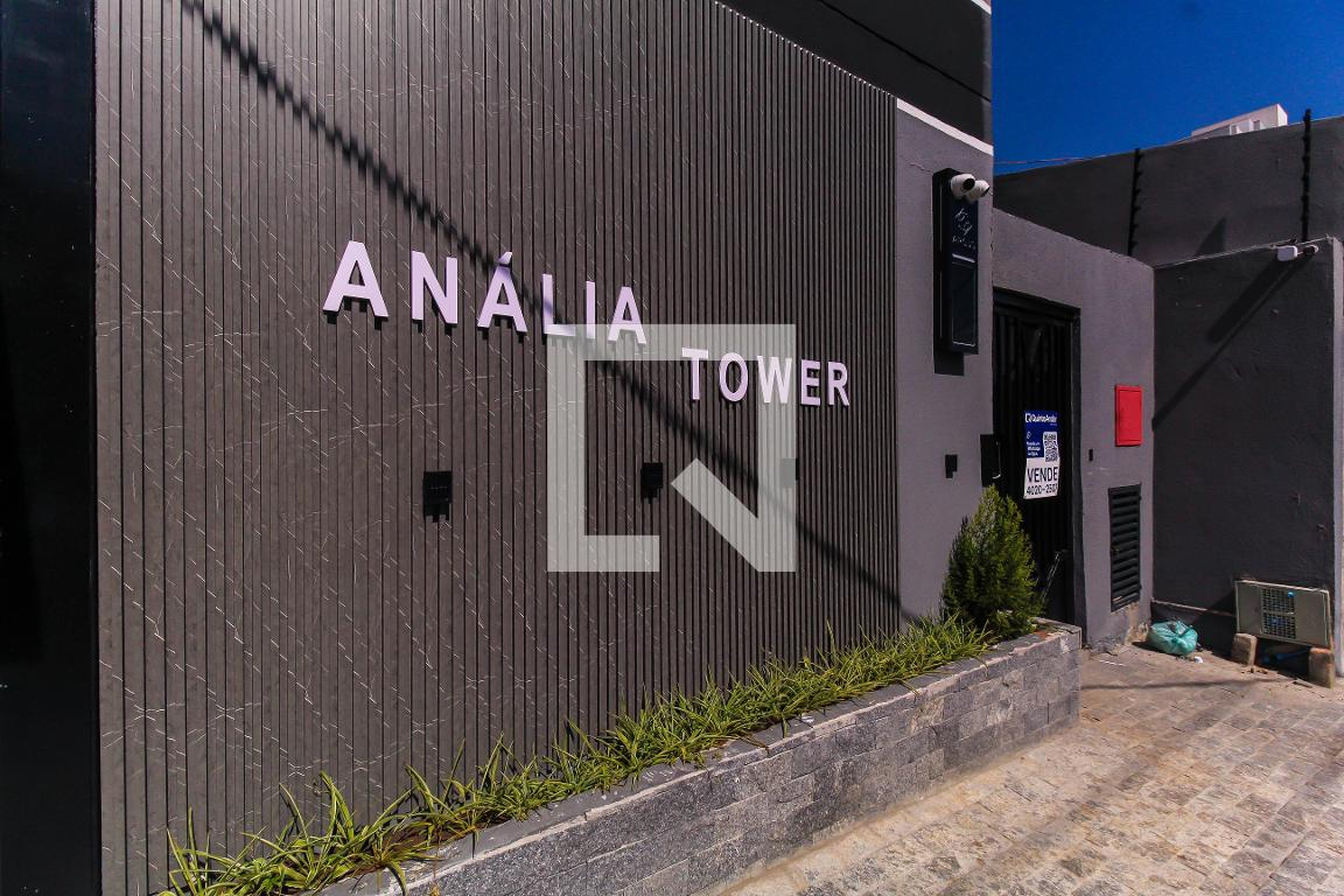 Fachada Condomínio em Rua Artur Bernardes, 94