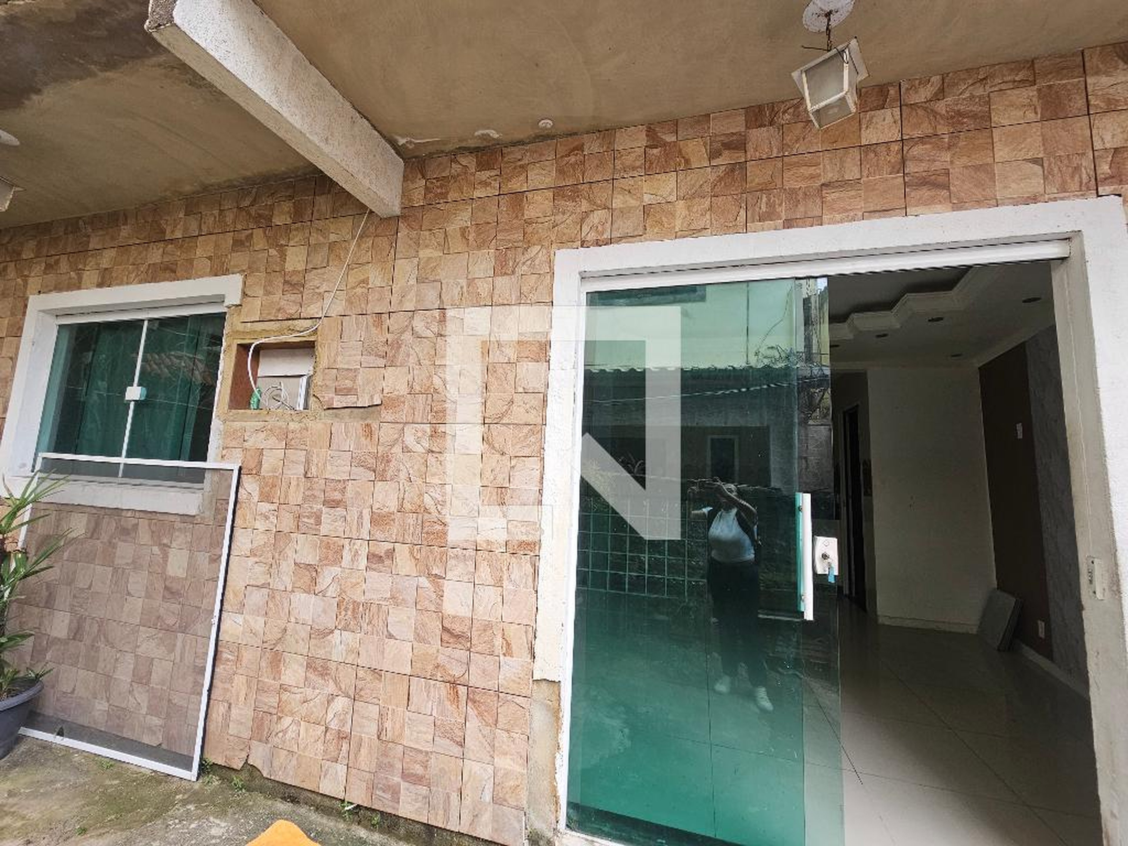 Fachada Condomínio em Rua Andaluzia, 471