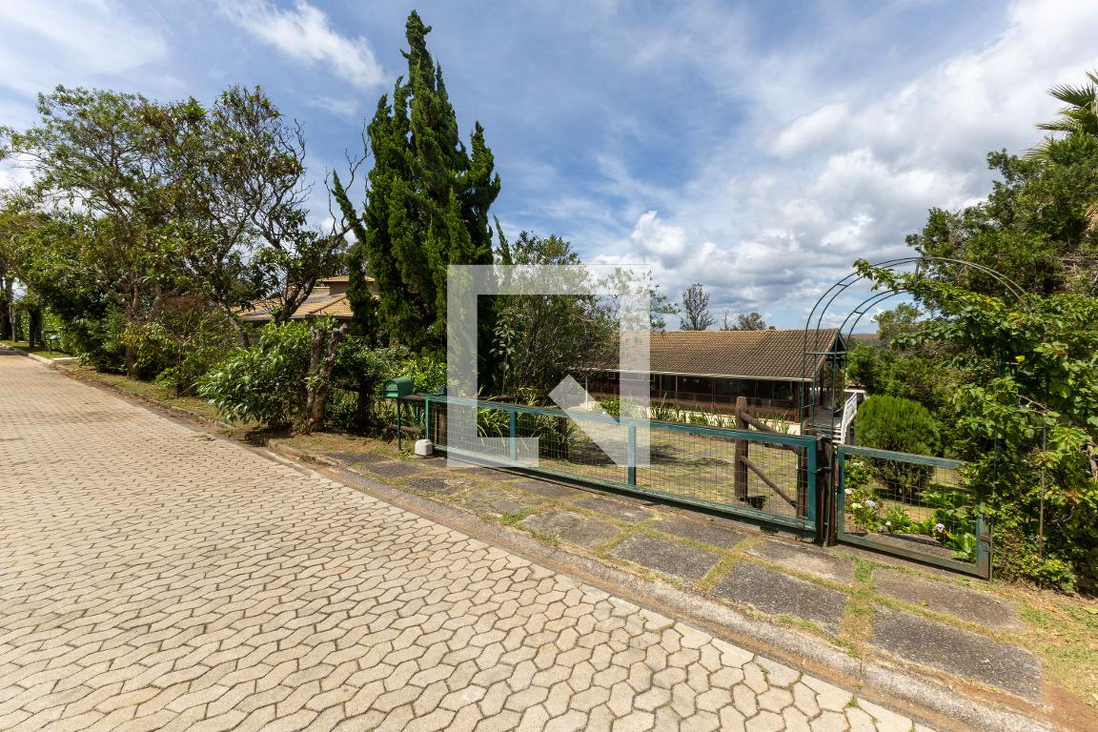 Fachada Condomínio em Rua das Buganvílias, 1410