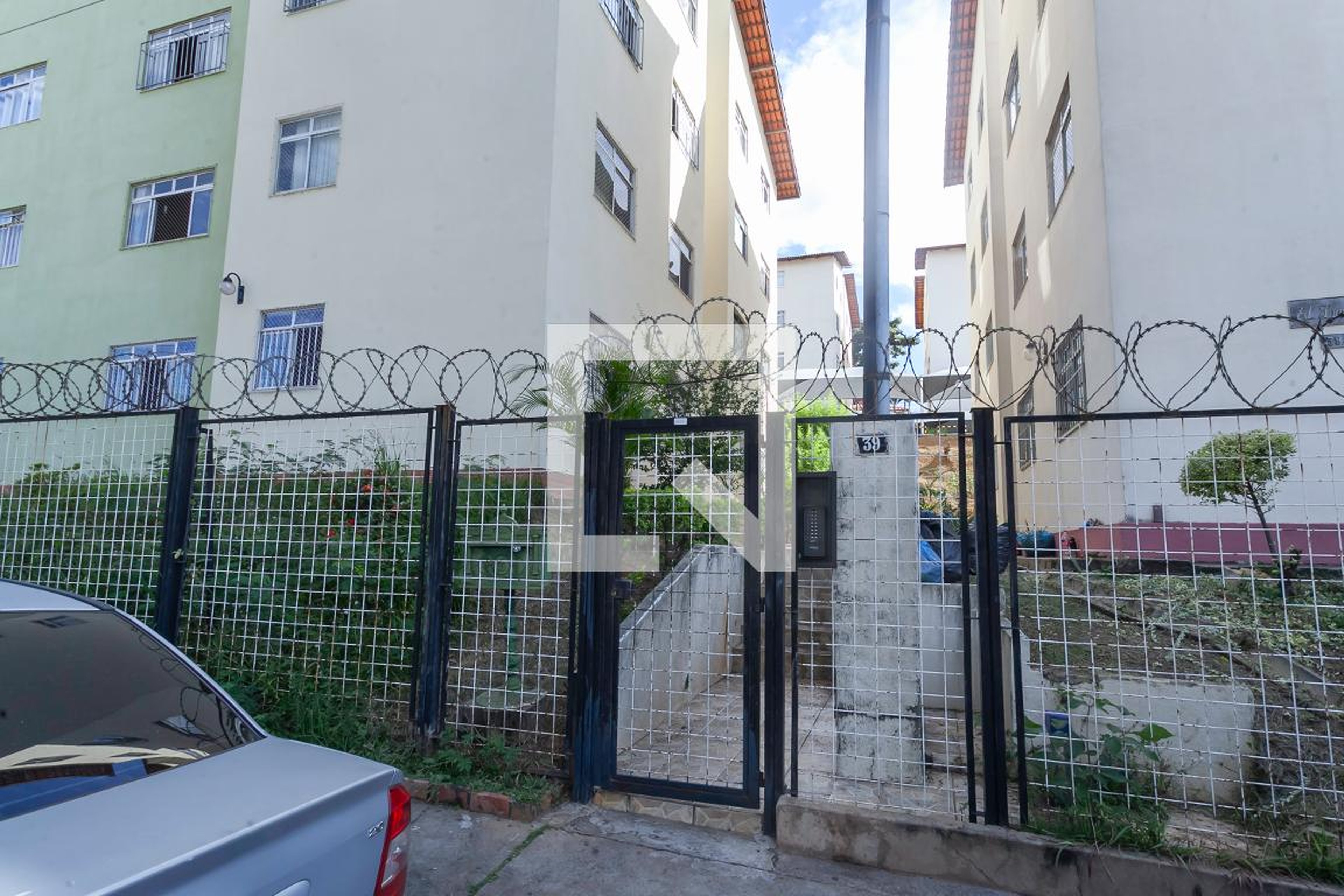 Fachada Condomínio em Rua Lila Borja, 39