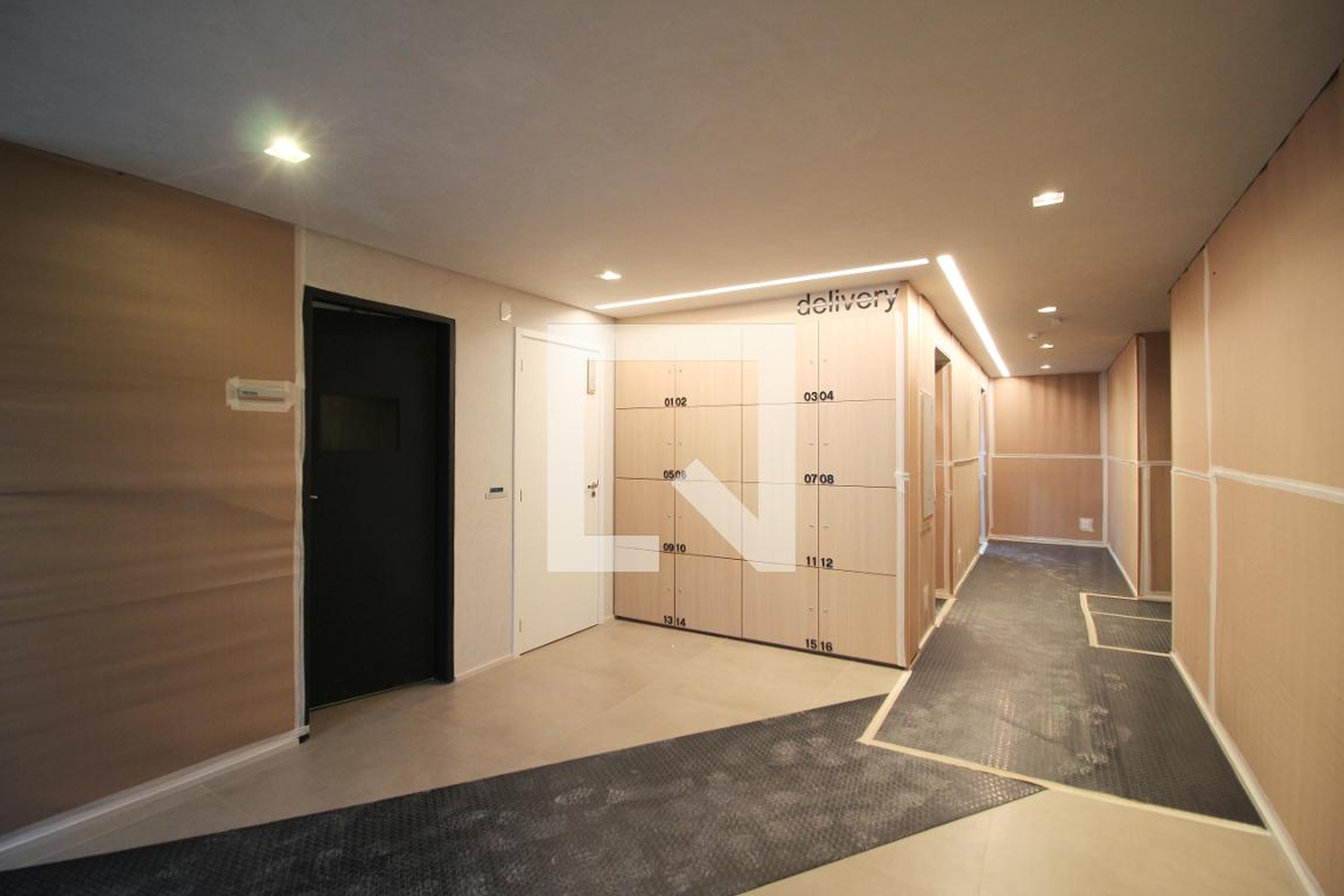 Hall - null
