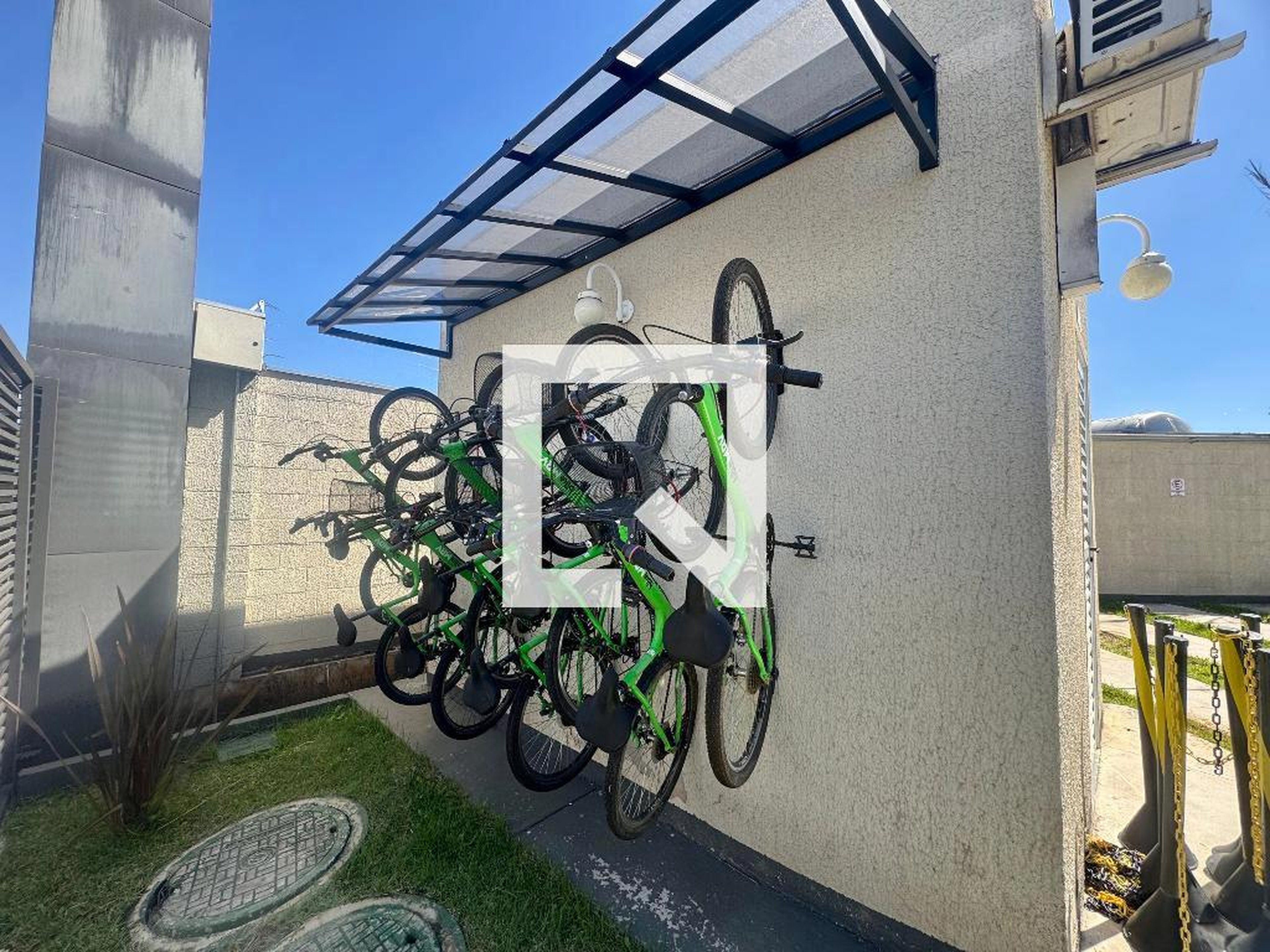 Bicicletario - Golden Plaza