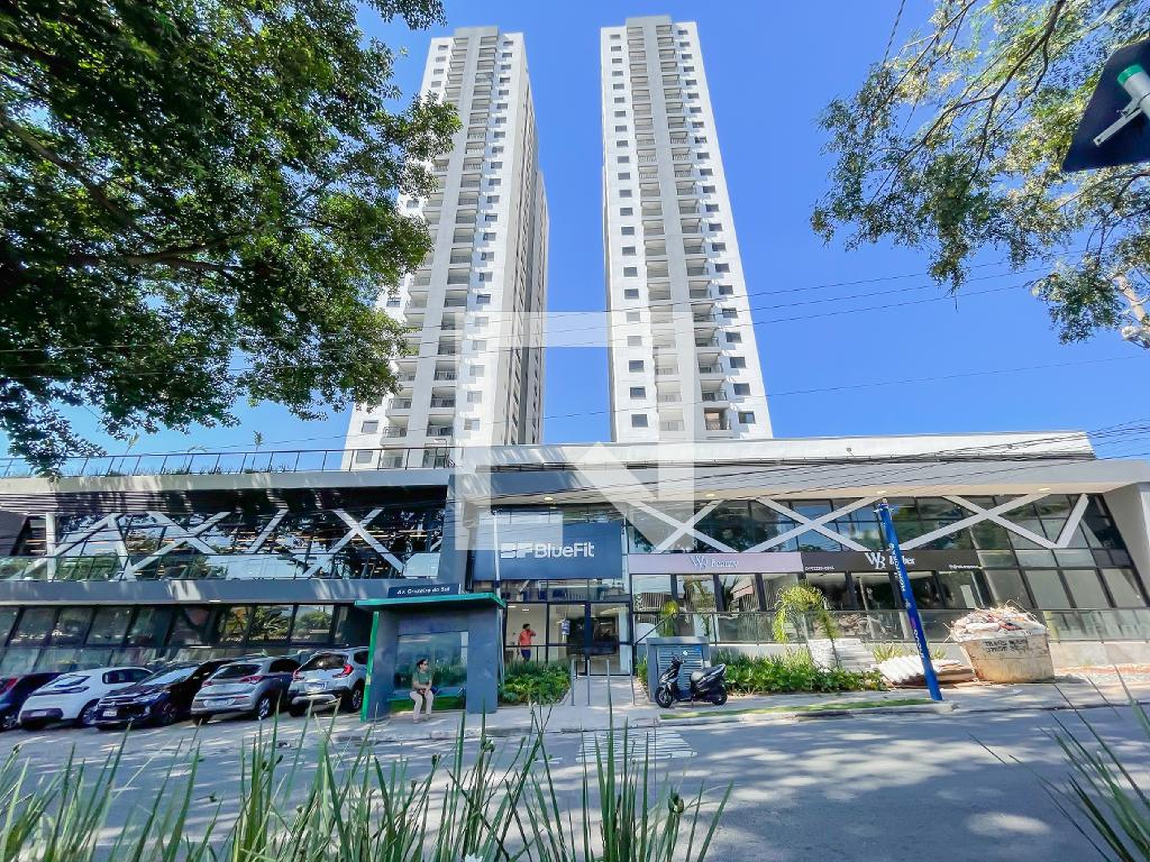 Fachada Condomínio em Rua Analândia, 449