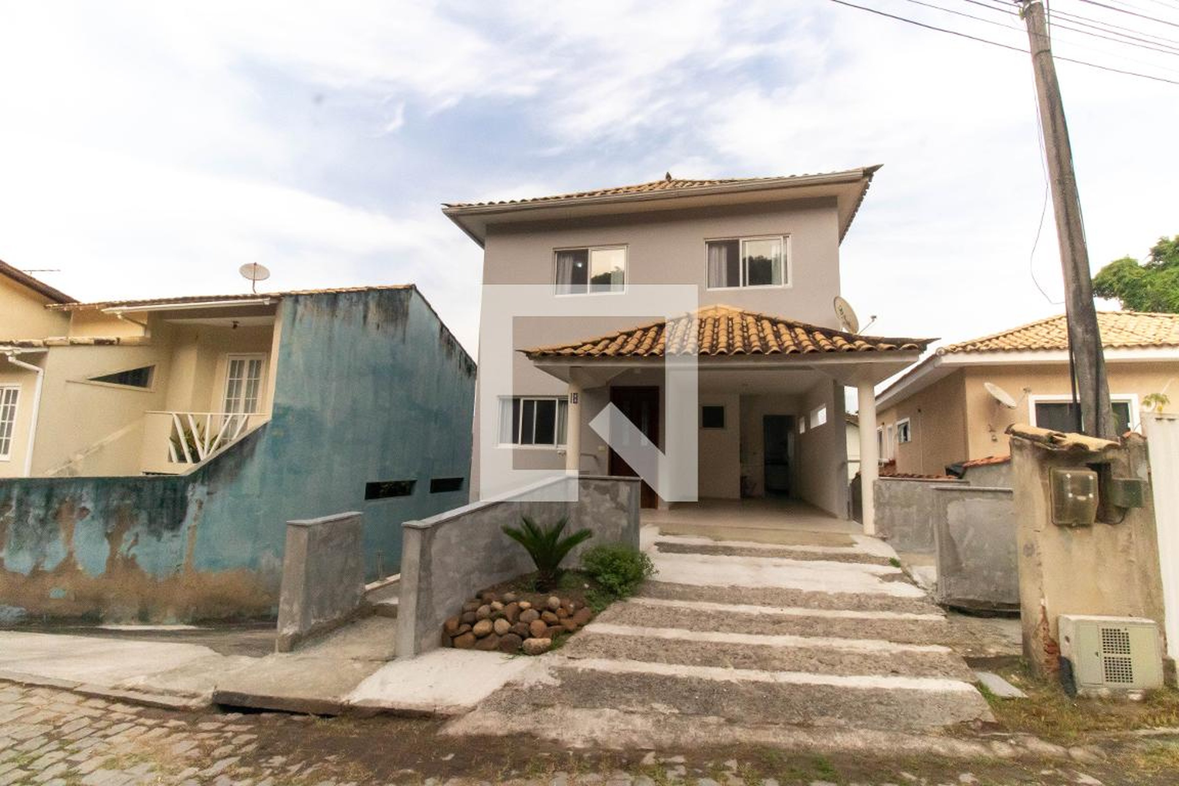 Fachada Condomínio em Estrada Francisco da Cruz Nunes, 249