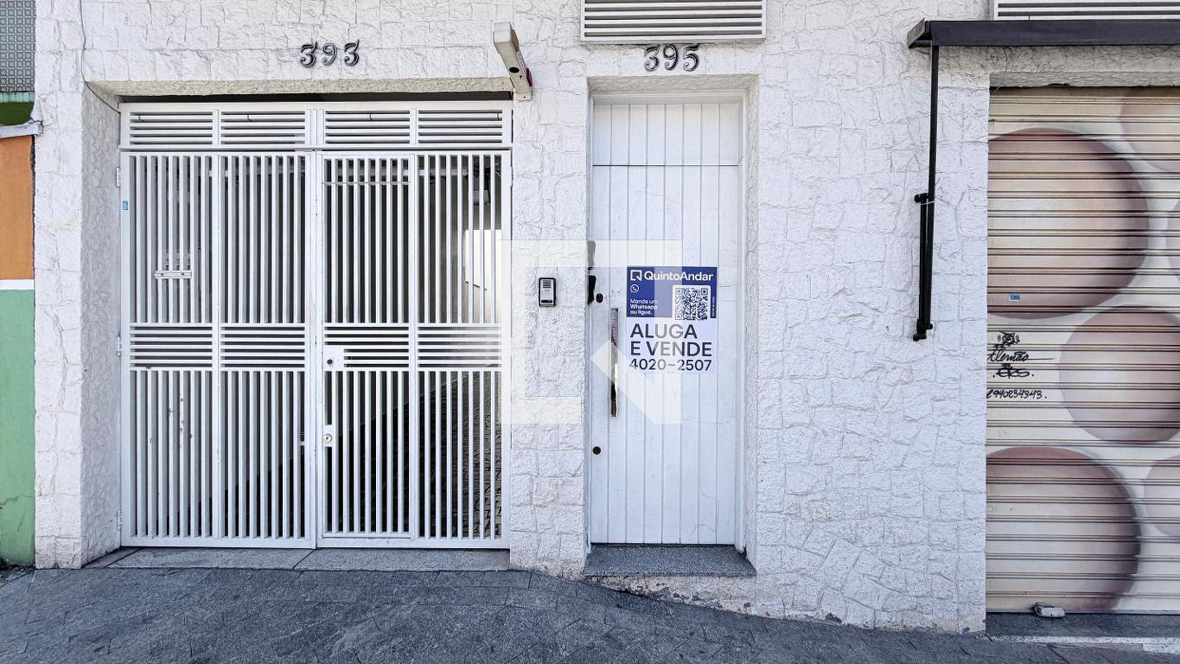 Fachada Condomínio em Avenida Vila Ema, 393