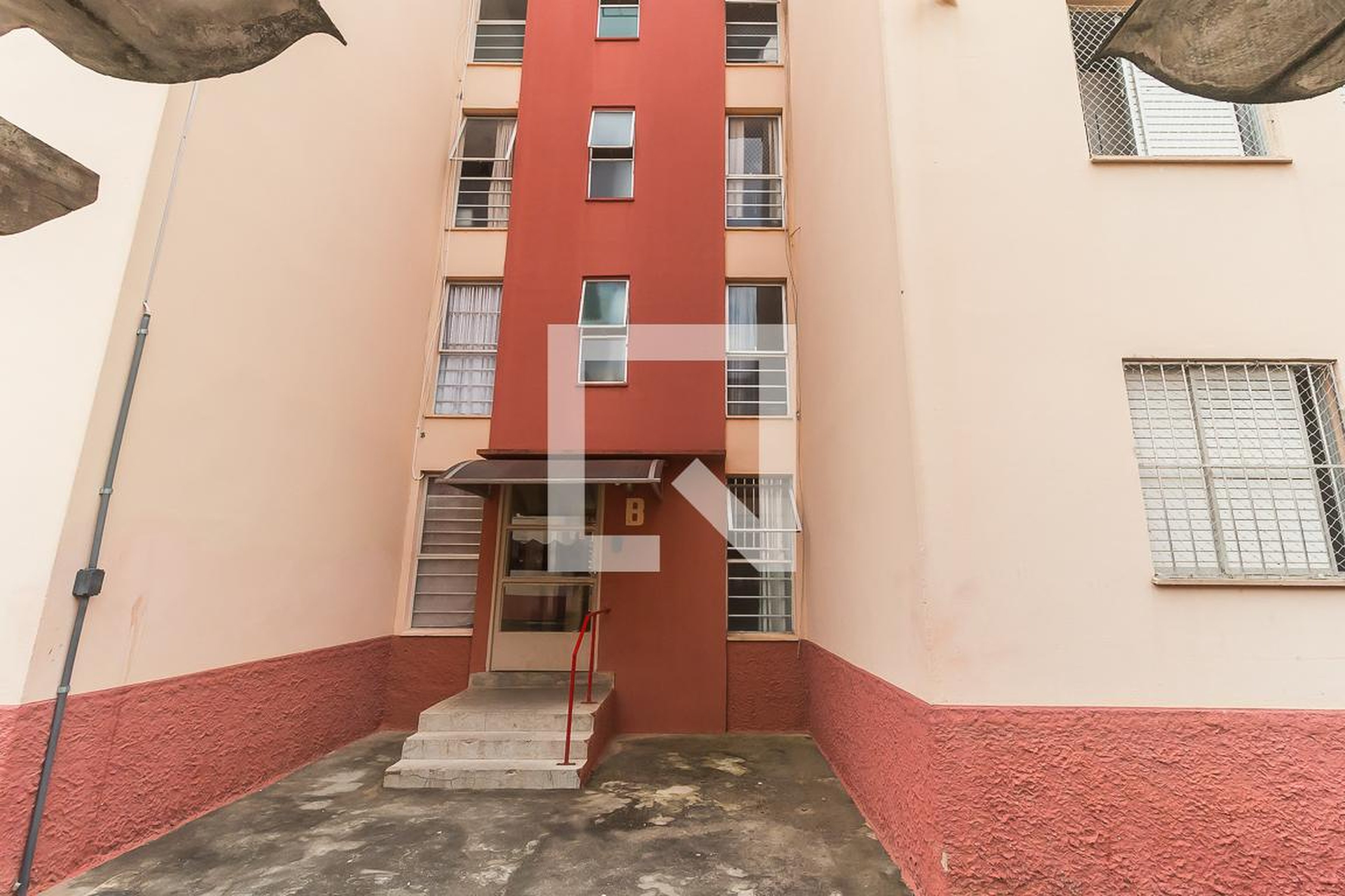 Fachada Condomínio em Avenida Ezelino da Cunha Glória, 699