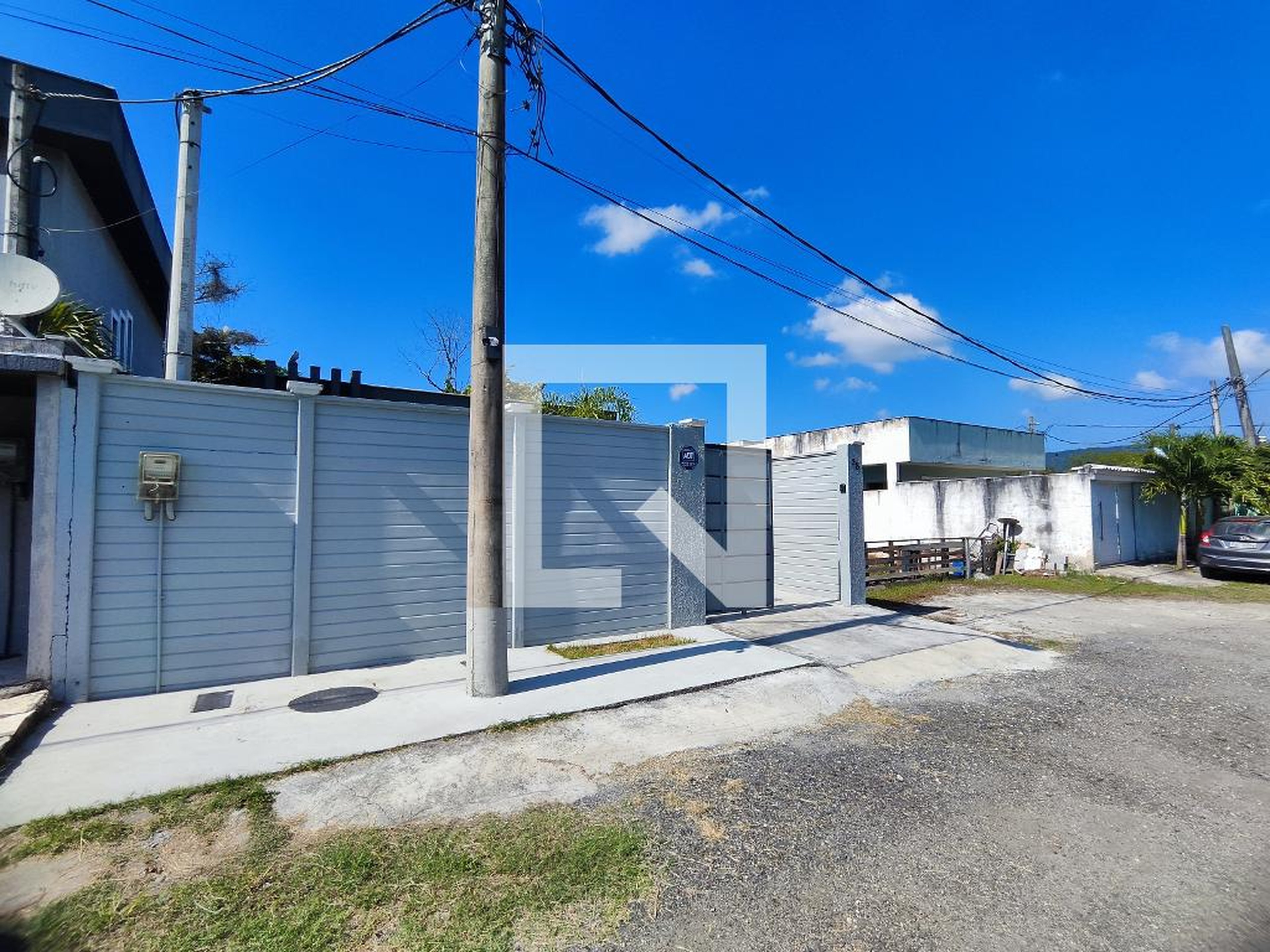 Fachada Condomínio em Via Serviente Seis, 811