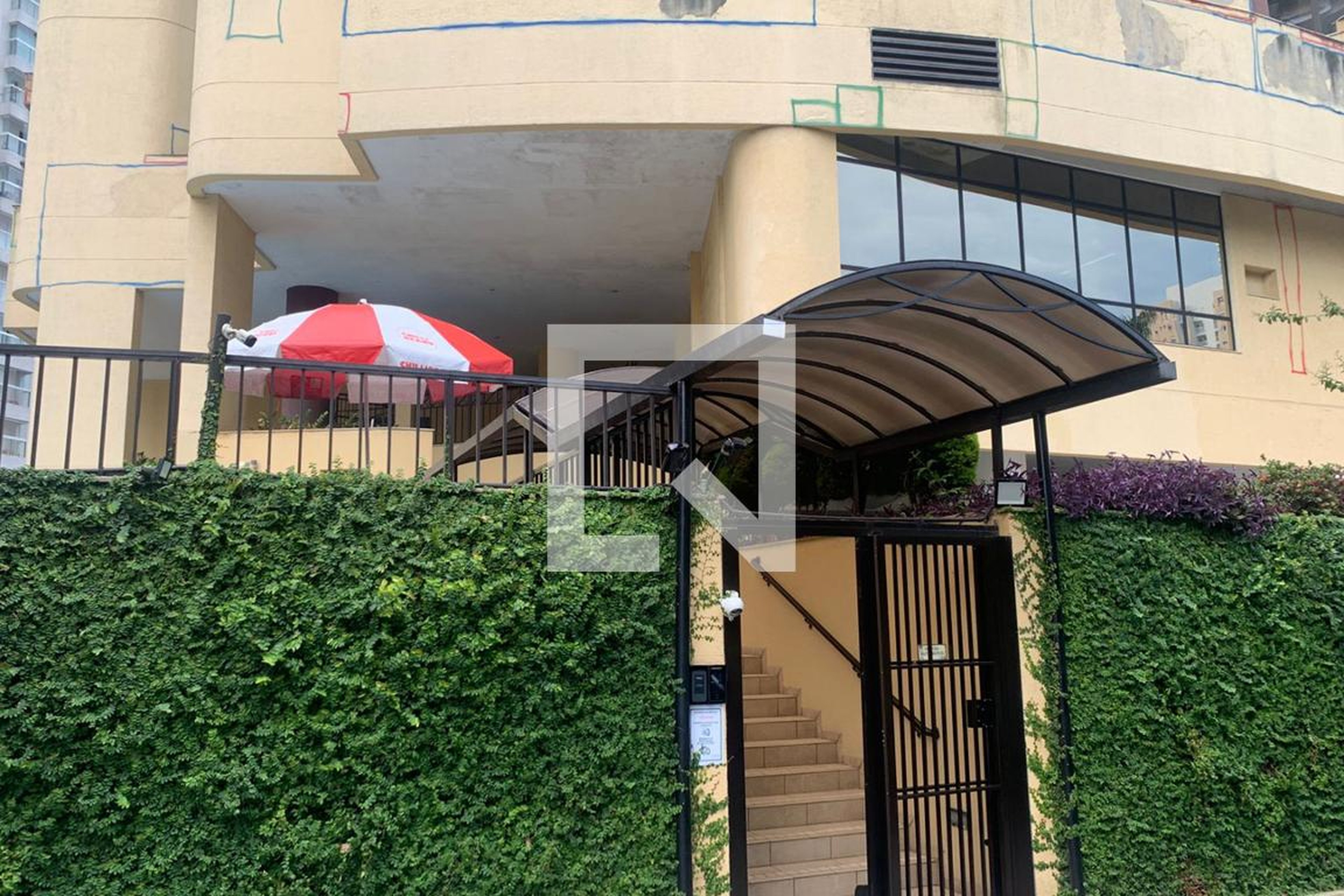 Fachada Edifício Pentágono Residence