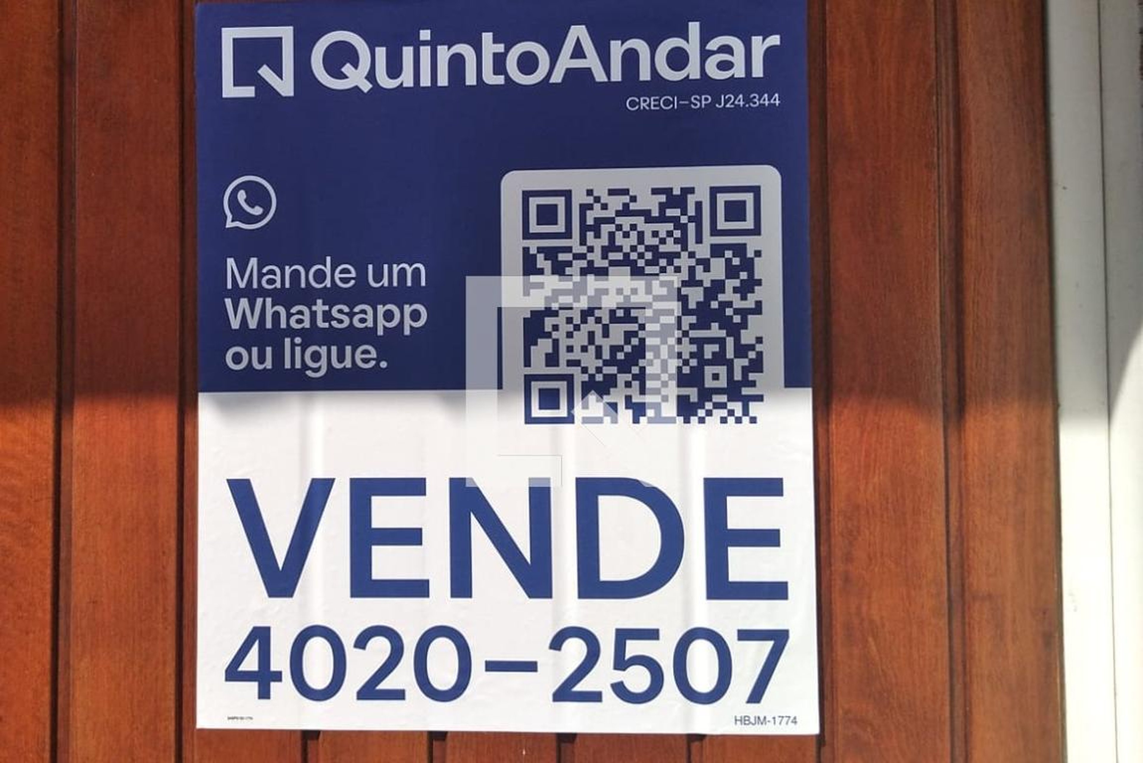 Fachada Condomínio em Rua Hisacatu Watanabe, 66