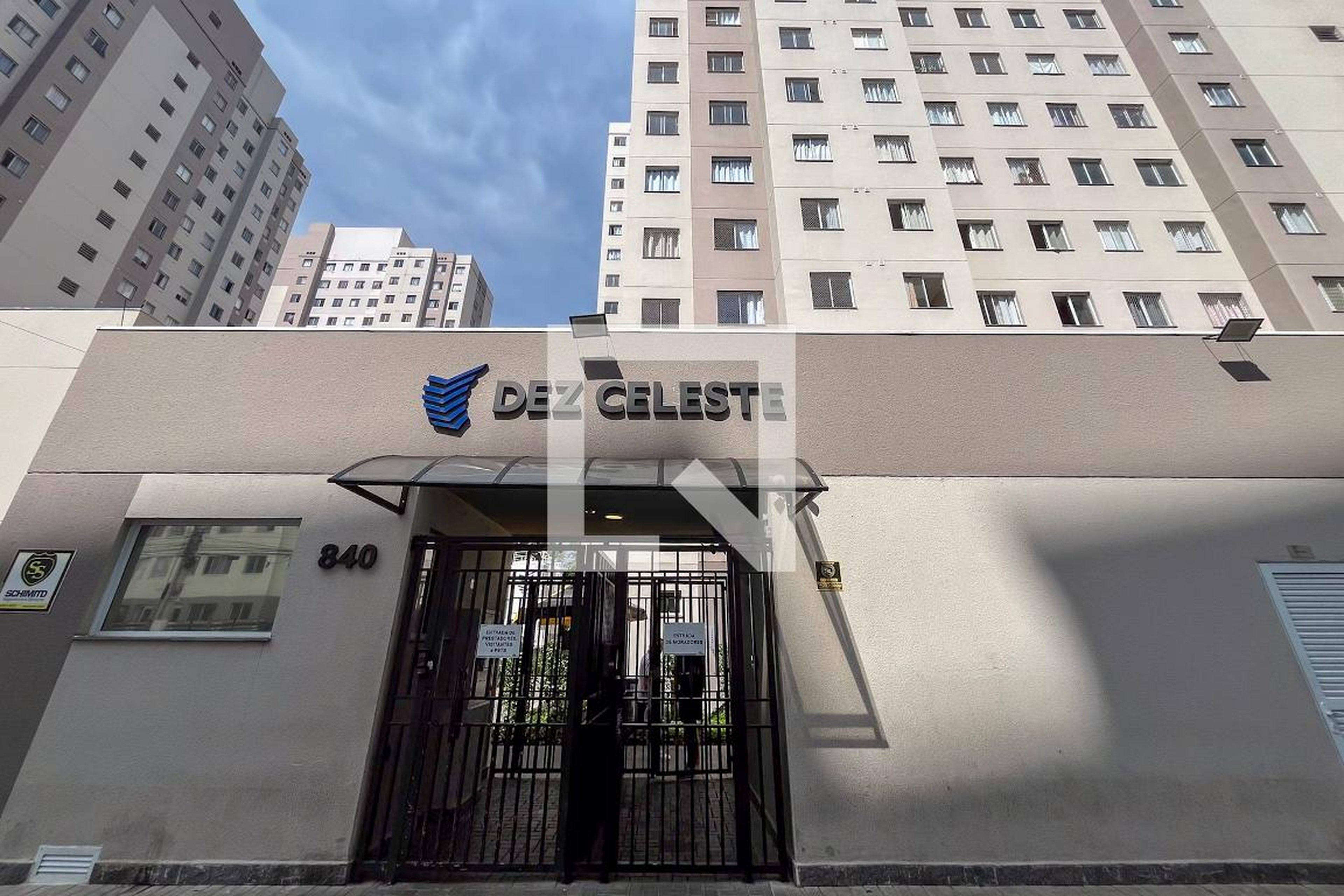 Fachada Condomínio Dez celeste