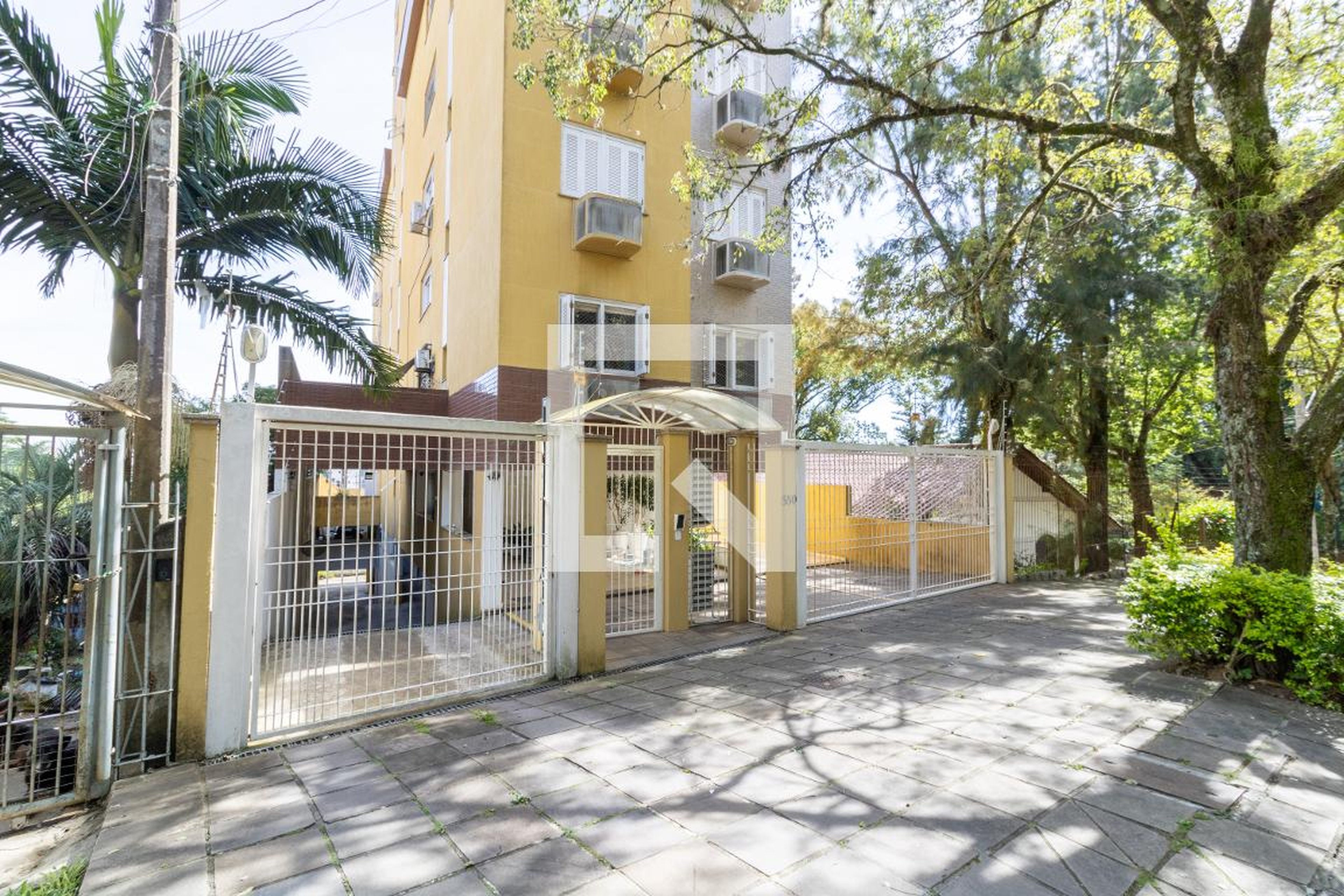 Fachada Condomínio em Rua Isidoro Tressi, 580