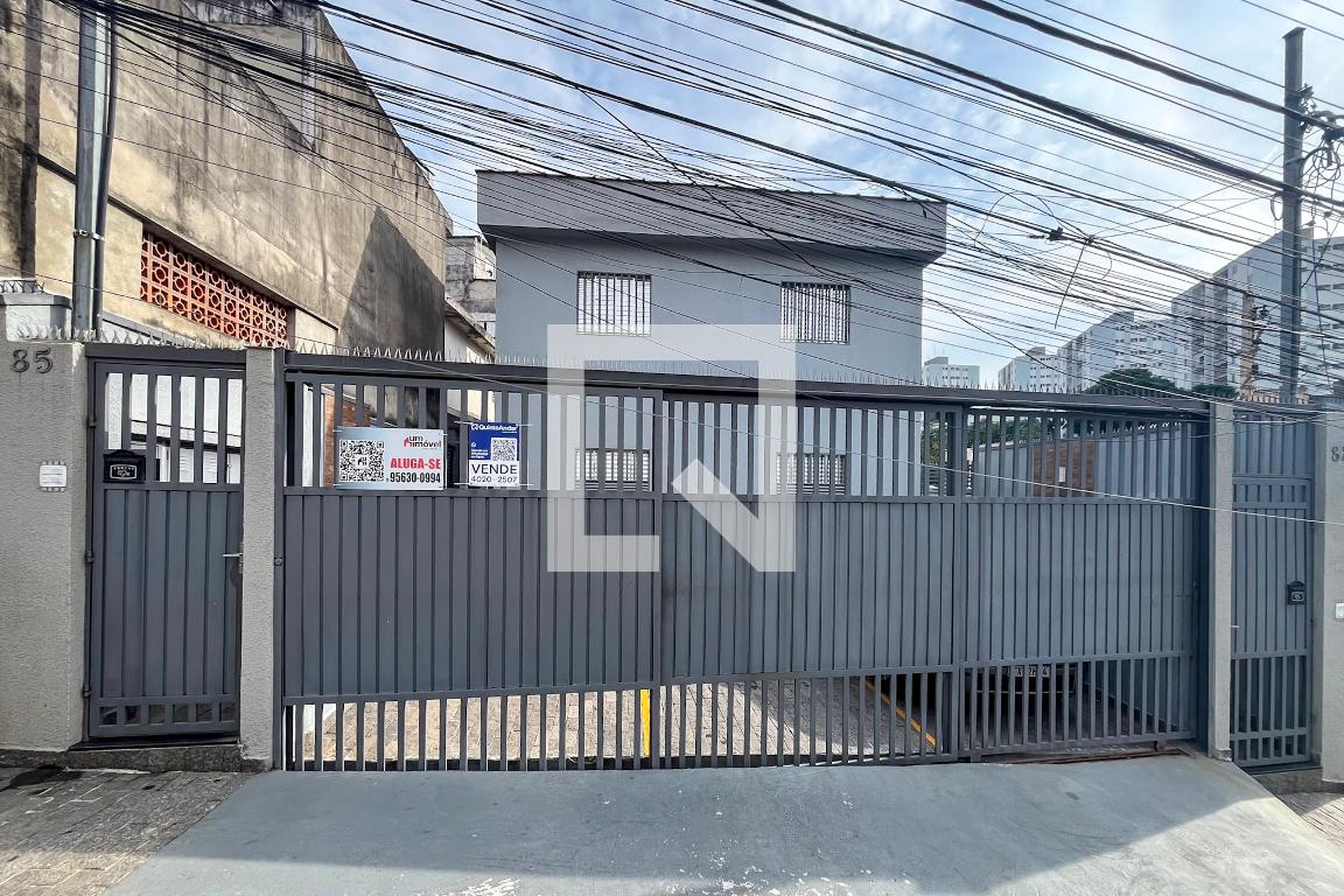 Fachada Condomínio em Rua Fraterno de Melo Almada, 85