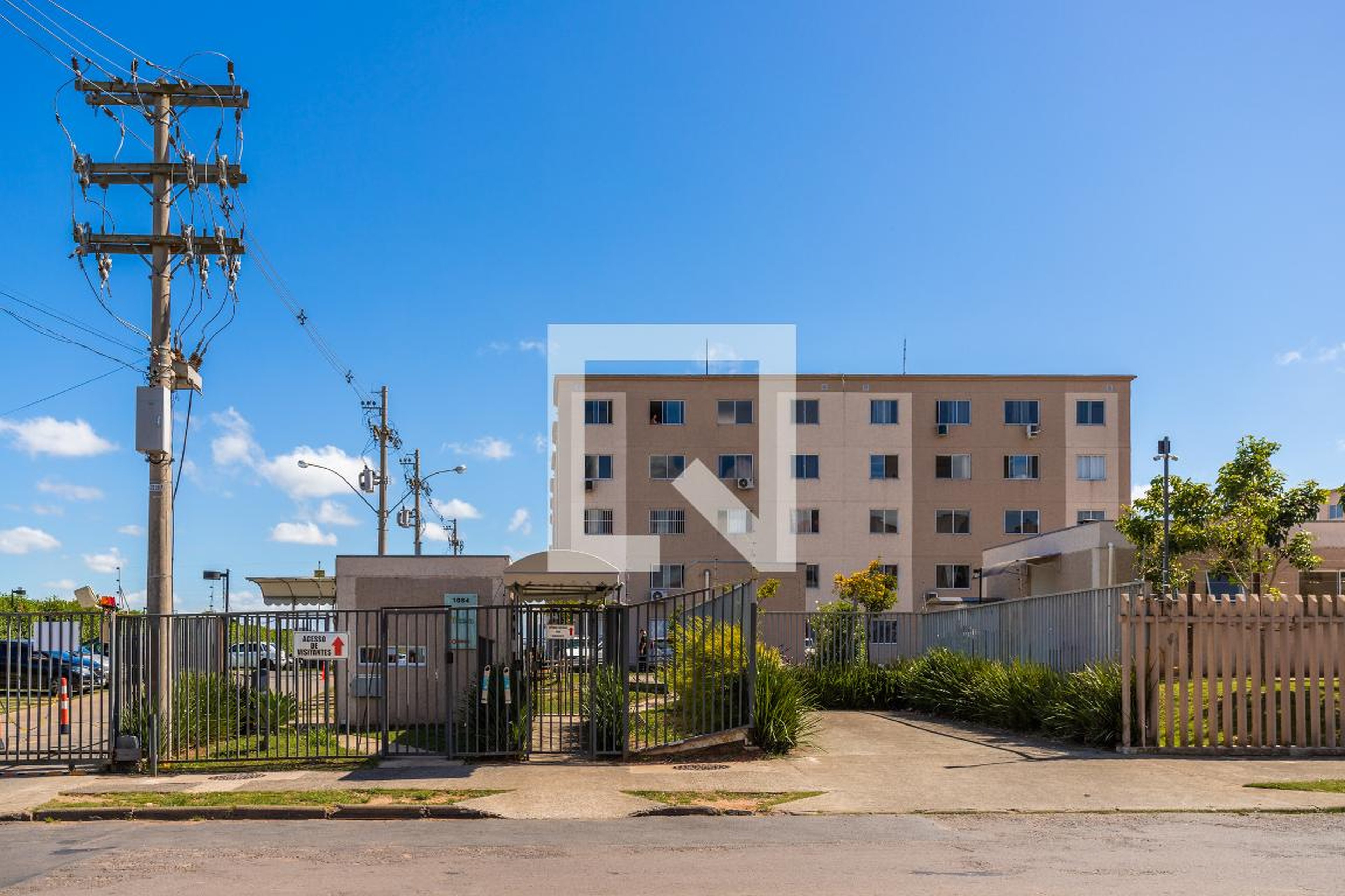 Fachada Condomínio em Avenida Souza Melo, 1054