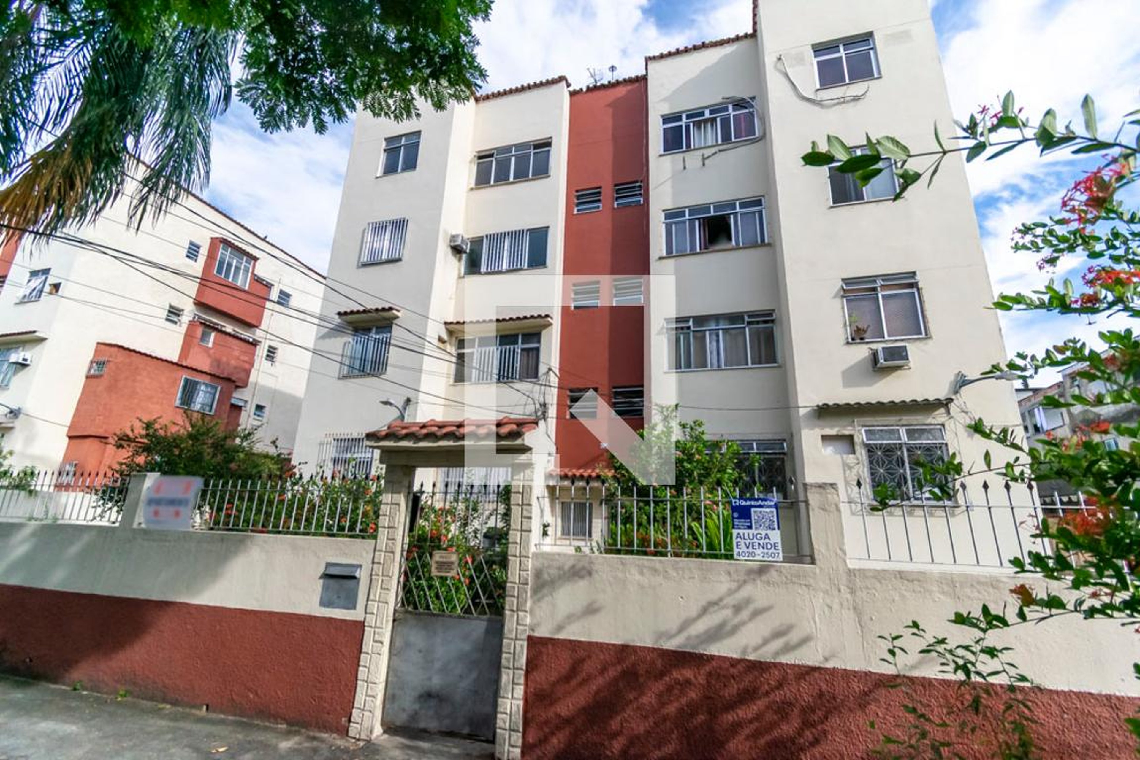 Fachada do Prédio Condomínio em Rua Amâncio Bezerra, 360