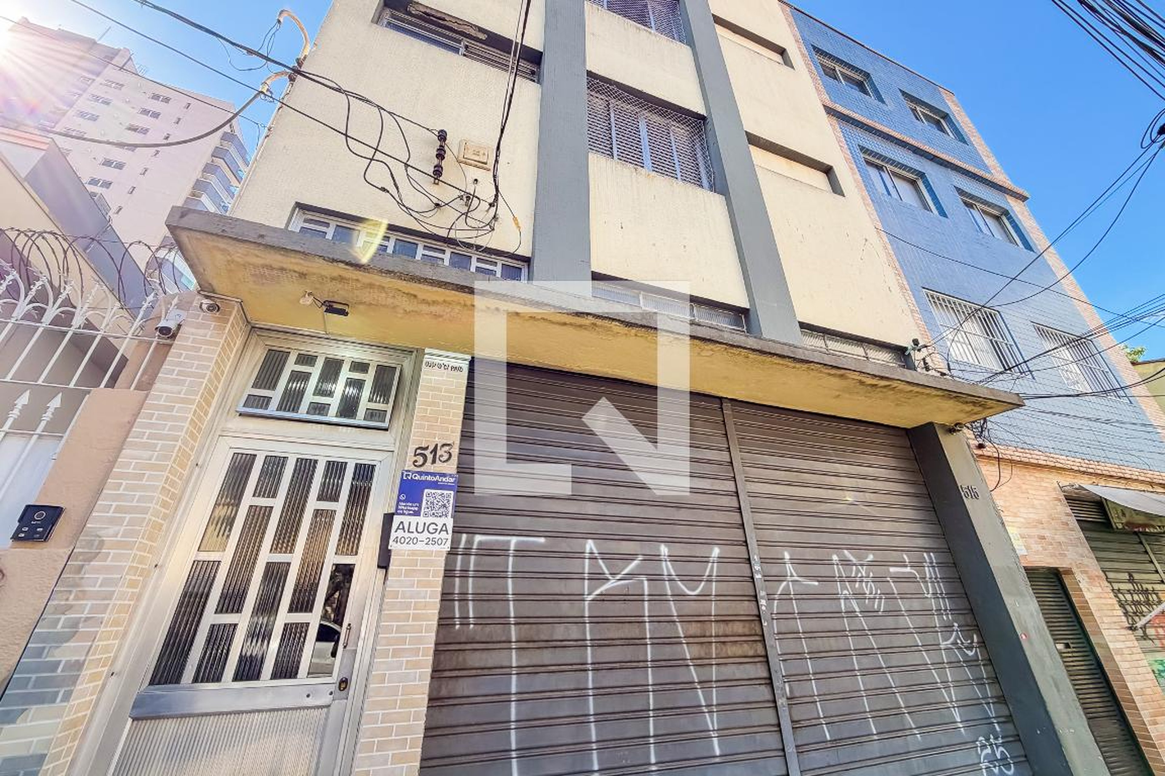 Fachada Condomínio em Rua Lord Cockrane, 513