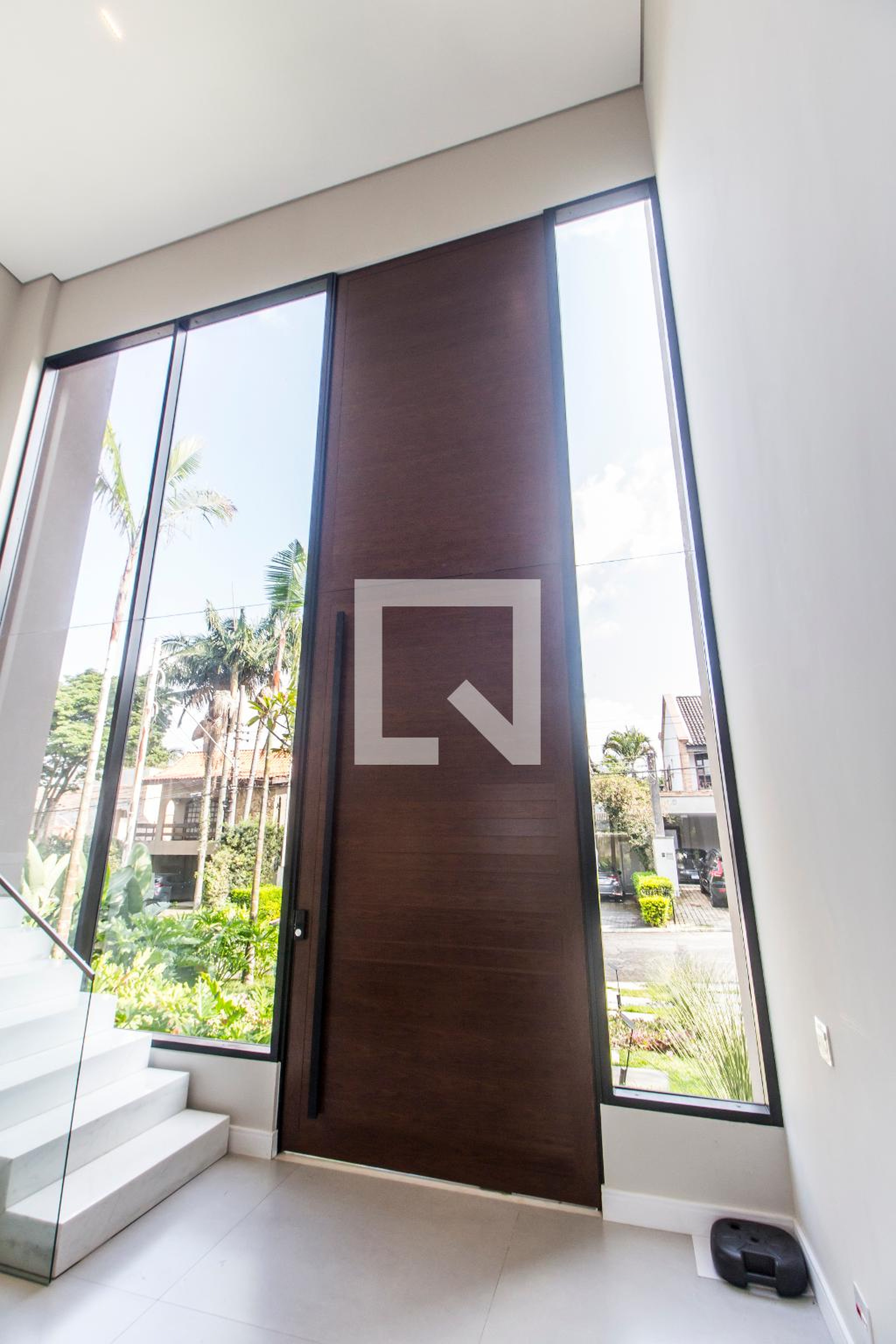 Entrada Condomínio em Alameda das Artemísias, 39