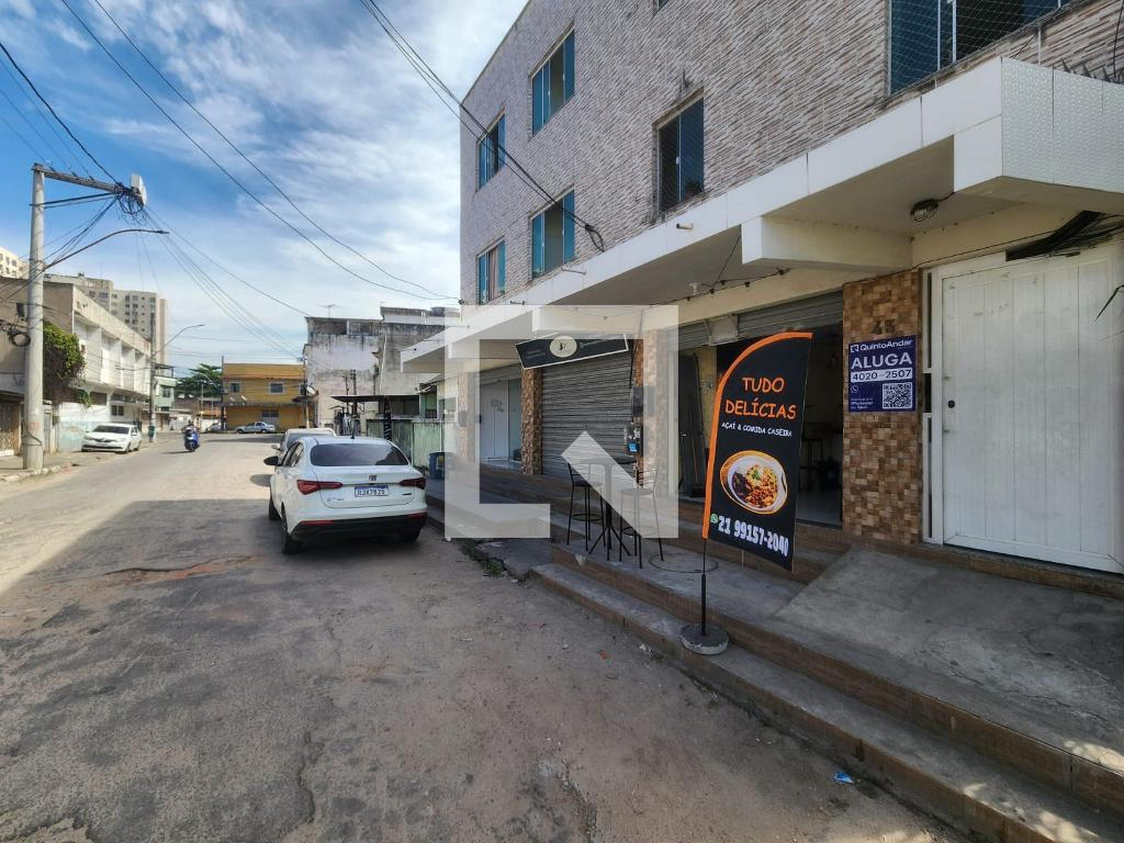 Fachada Condomínio em Rua Saint Clair Ornelas, 43