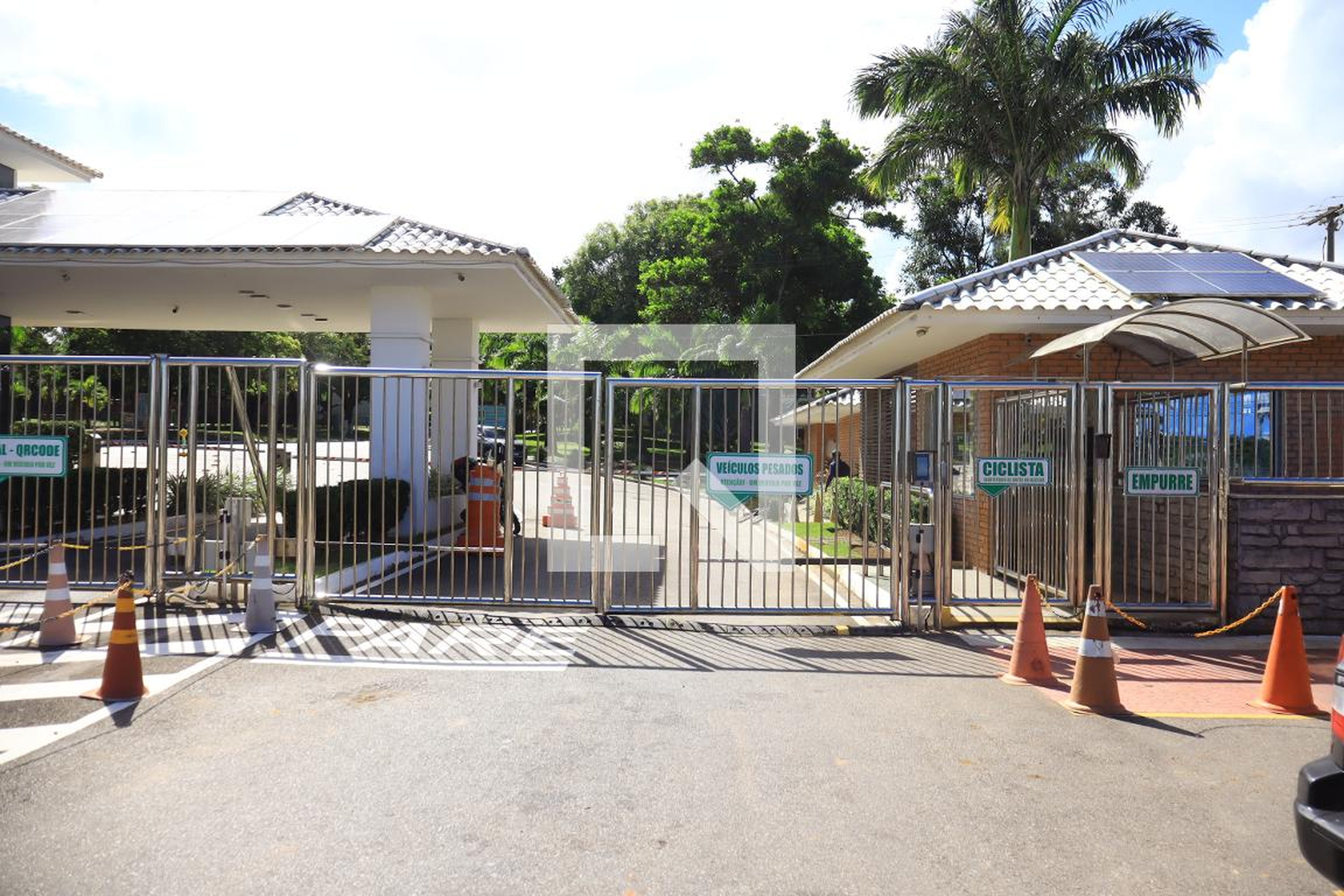 Fachada Condomínio em Rua Lyda Monteiro da Silva, 15
