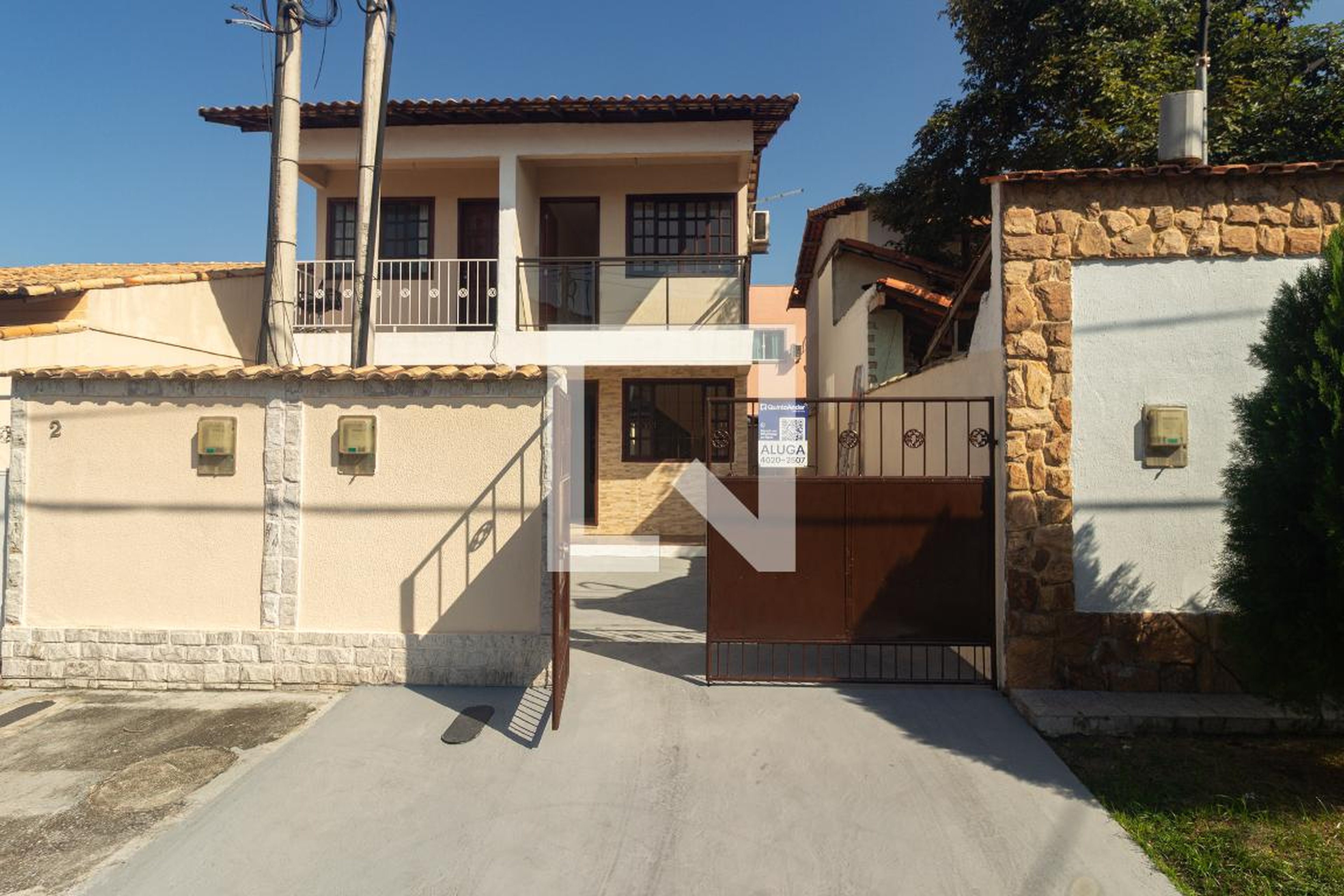 Fachada Residencial Grama