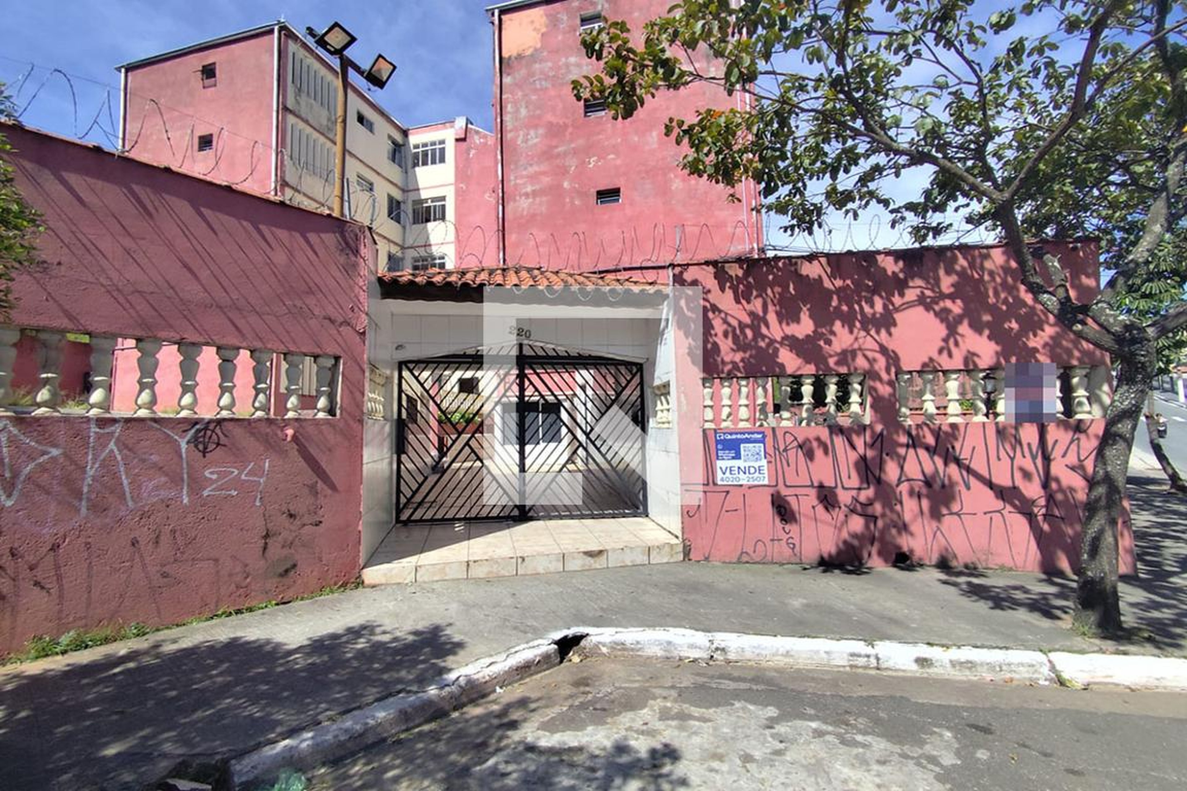 Fachada Condomínio em Rua Padre Gabriel de Campos, 220