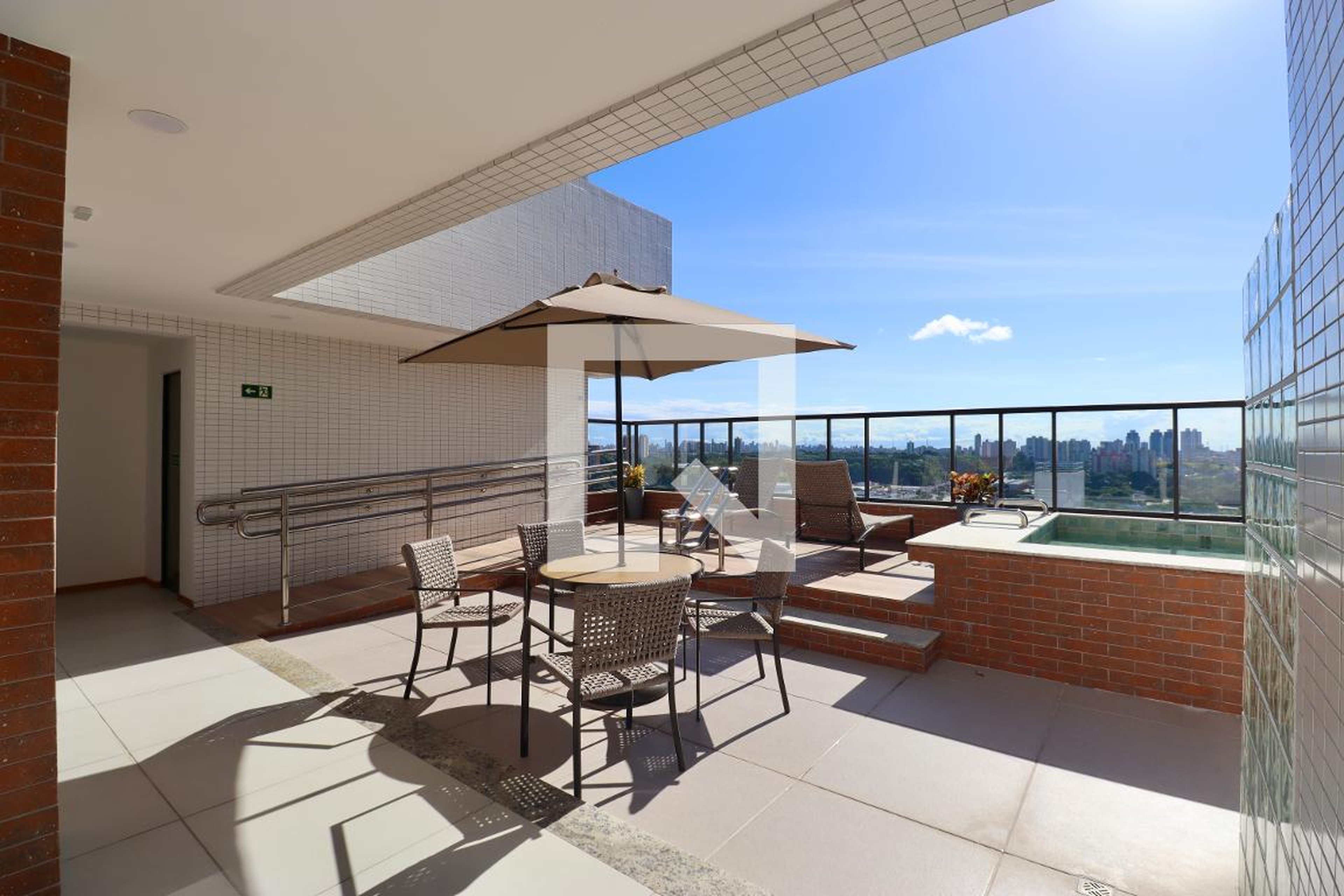 Piscina - Facility View