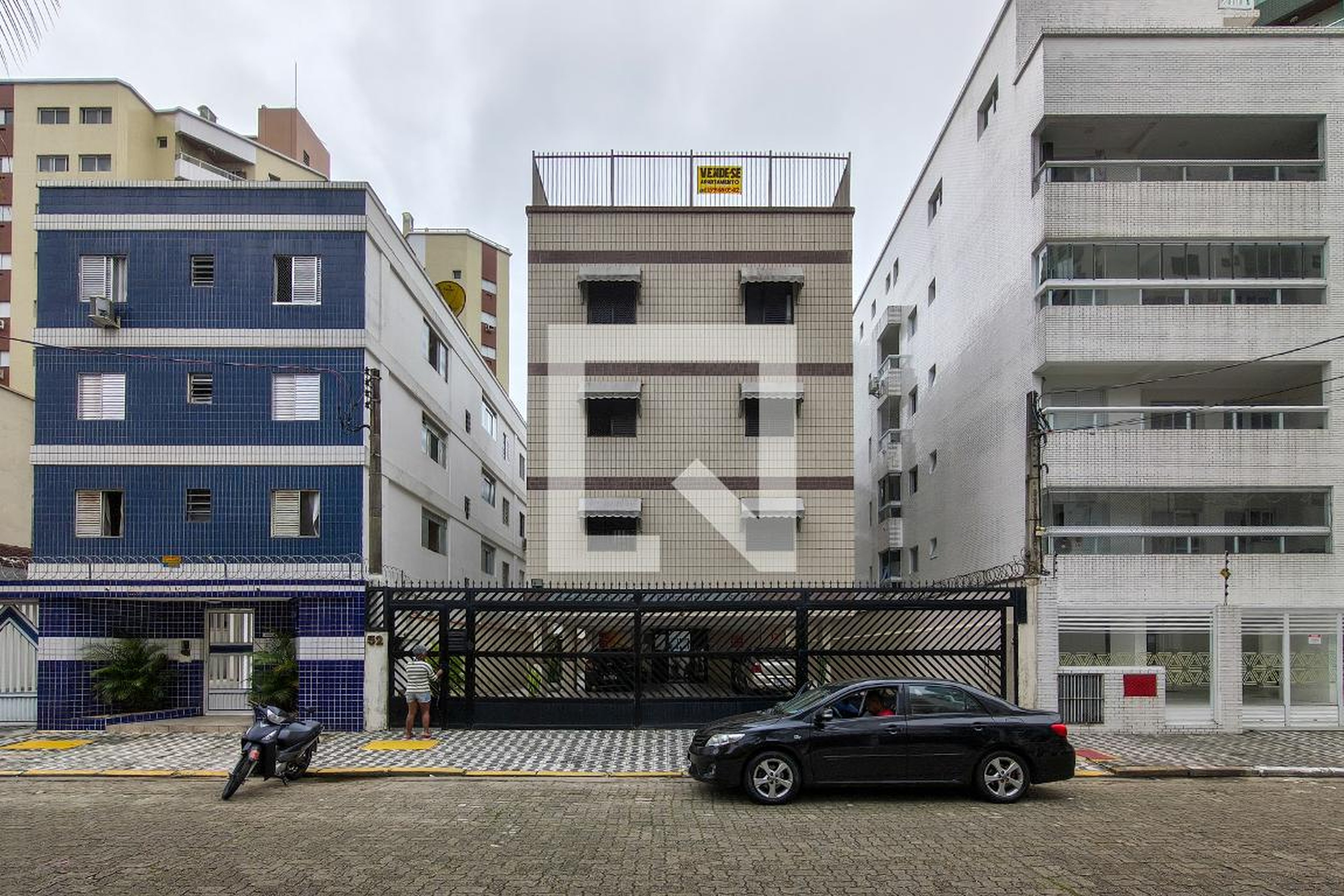 Fachada Condomínio em Rua Itapoan, 52