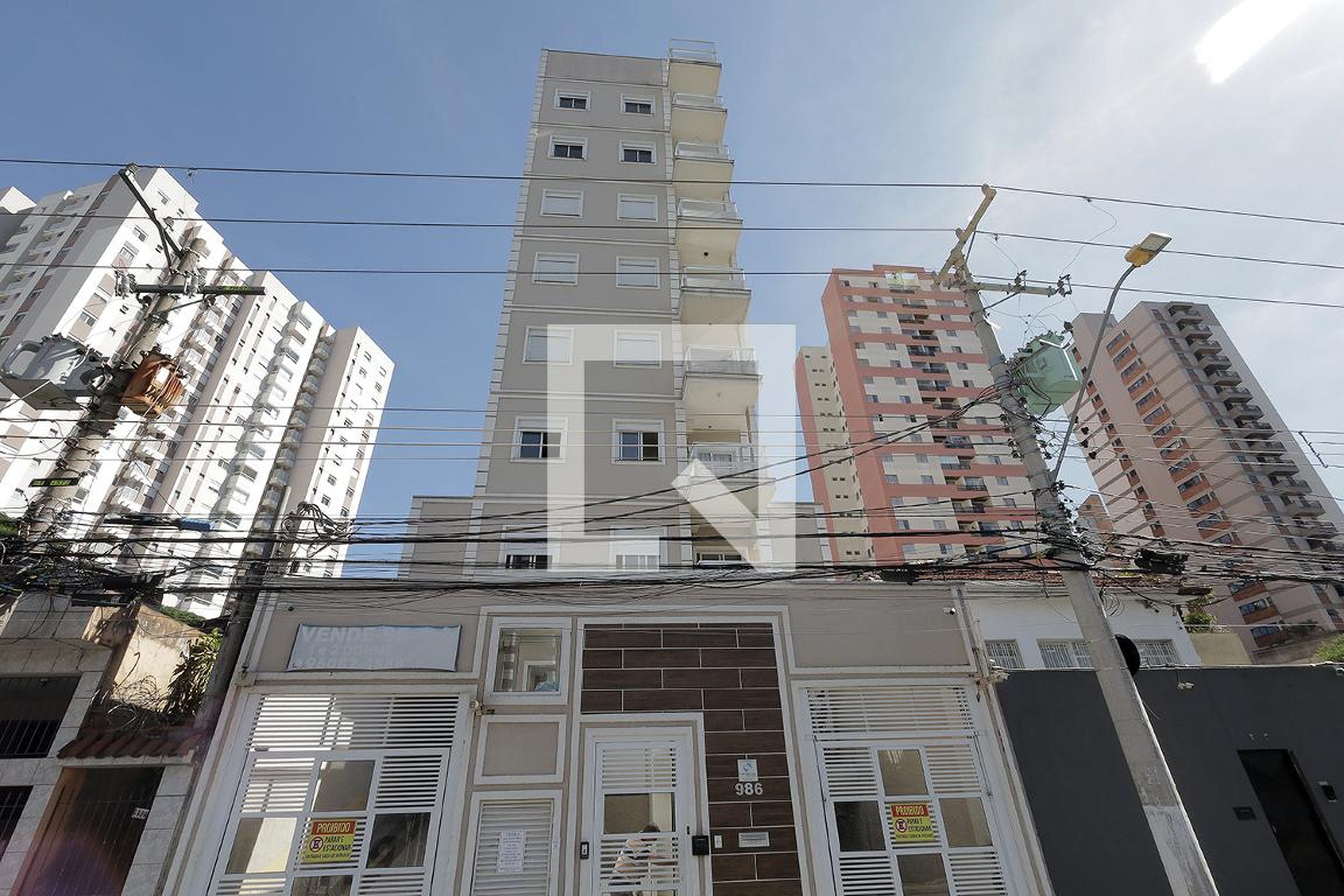 Fachada Condomínio em Rua Catequese, 986