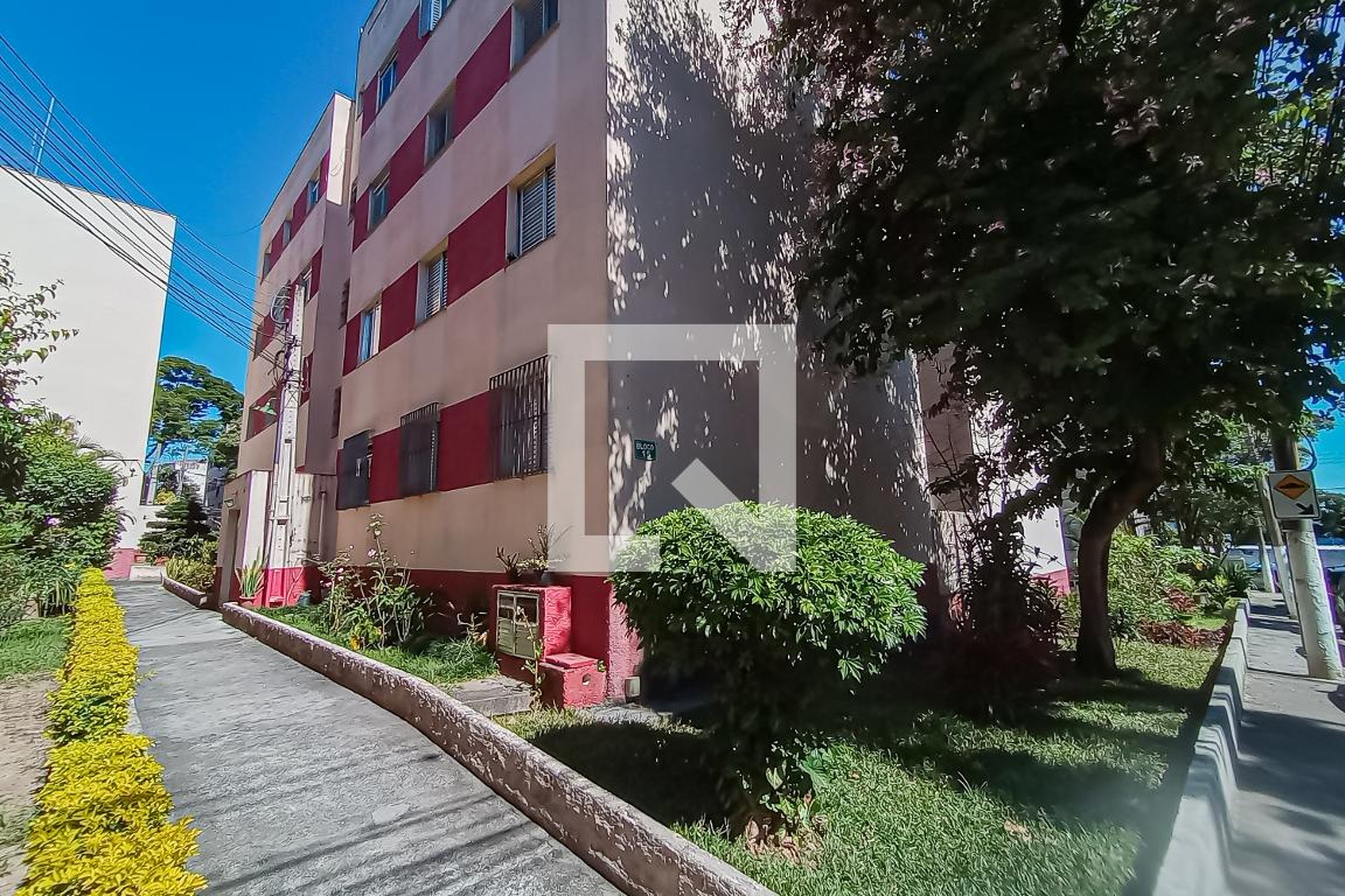 Fachada Condomínio em Rua Doutor Nuno de Assis, 81