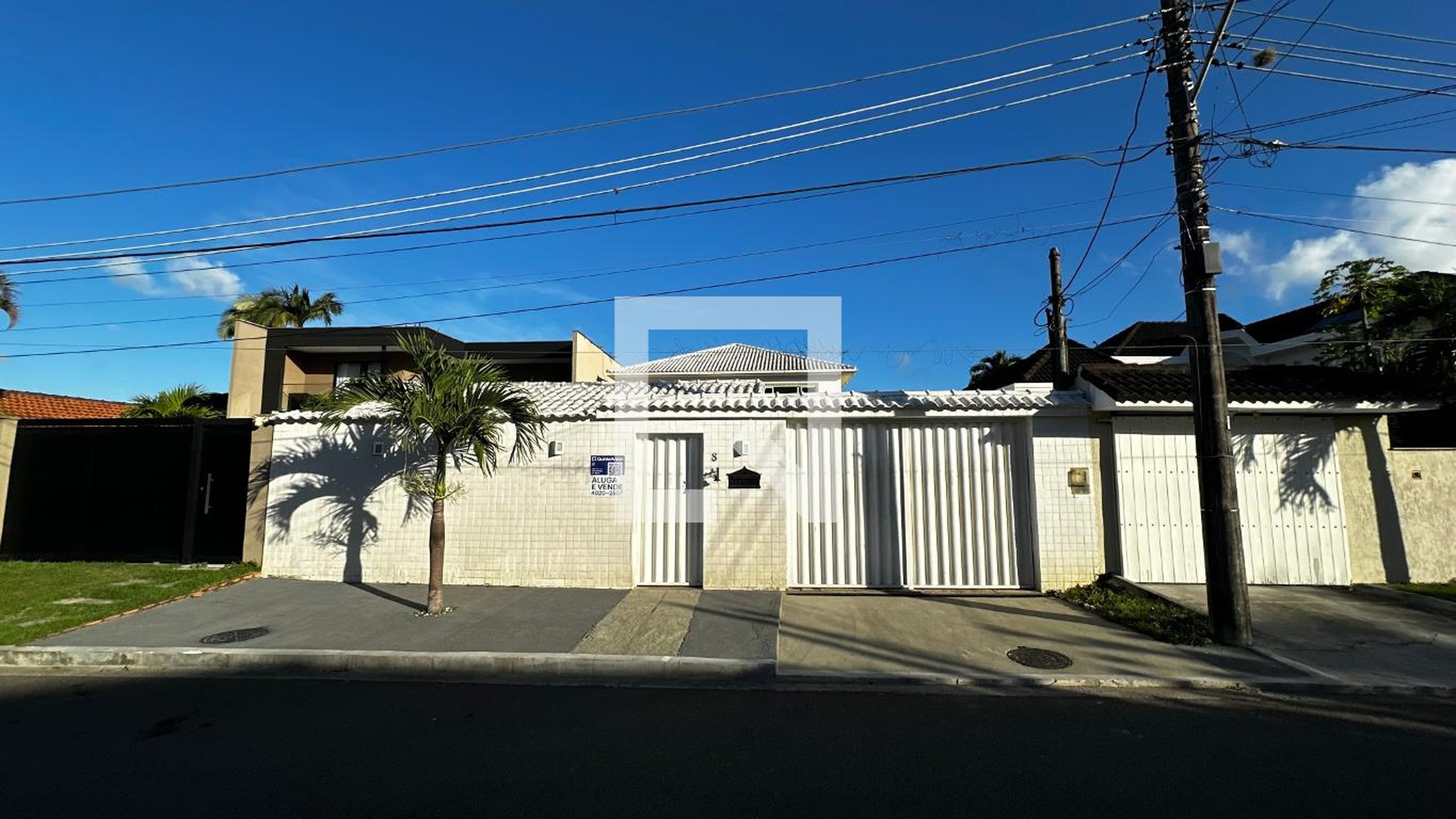 Fachada Condomínio em Rua Rosa Antunes, 180